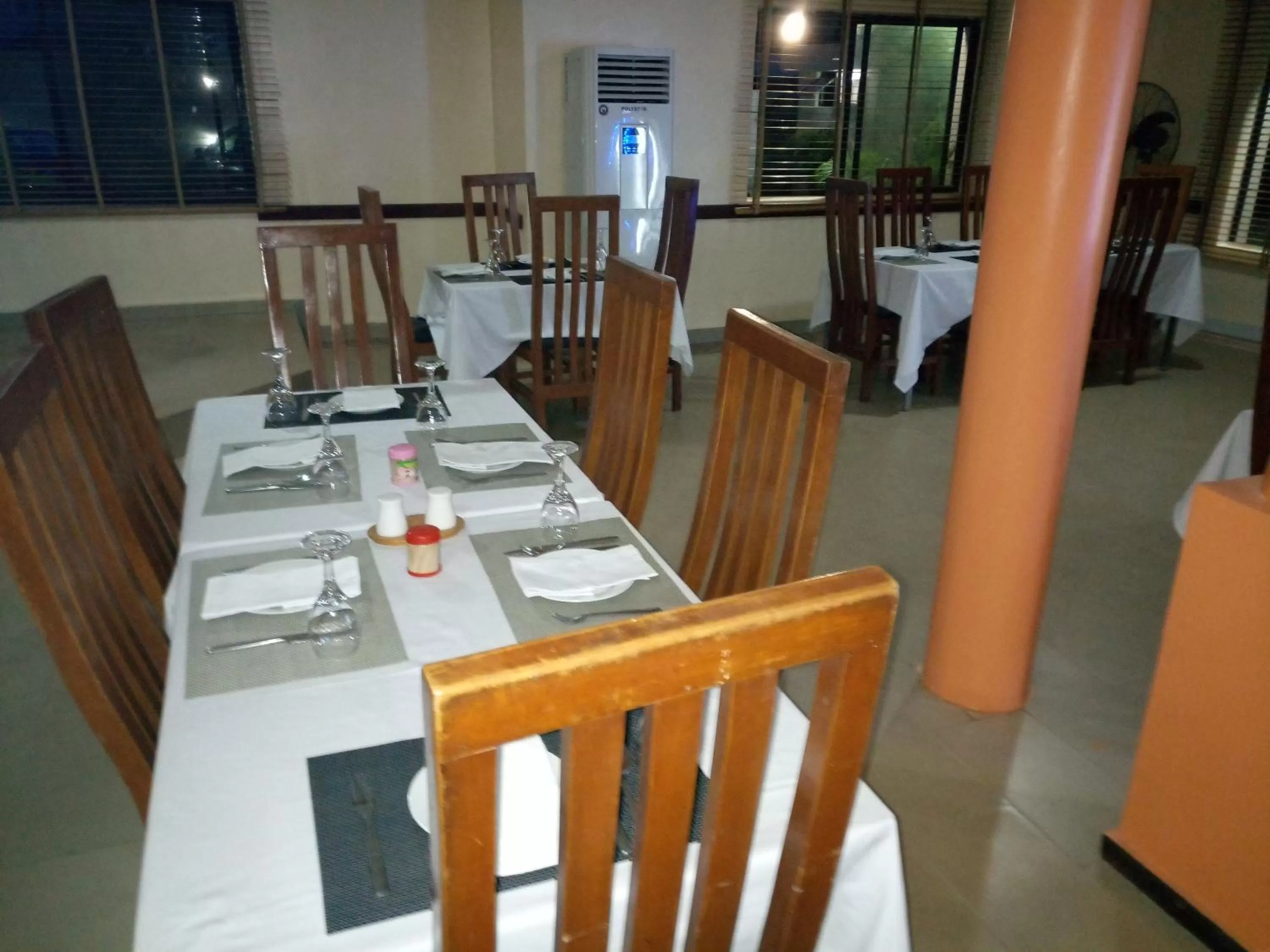 Restaurant/places to eat in Citilodge Hotel & Conference Centre Newly Renovated