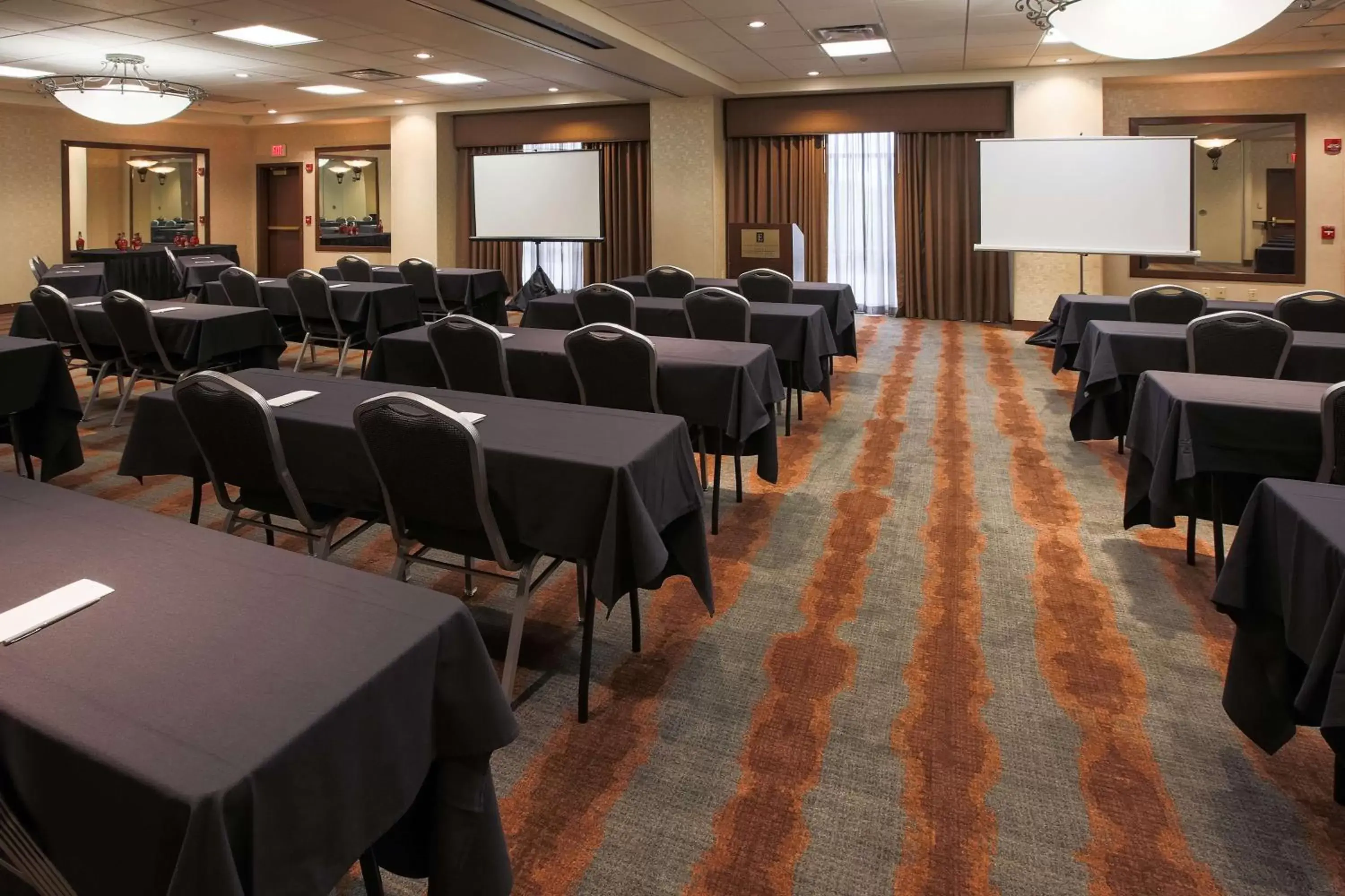 Meeting/conference room in Embassy Suites by Hilton Louisville East