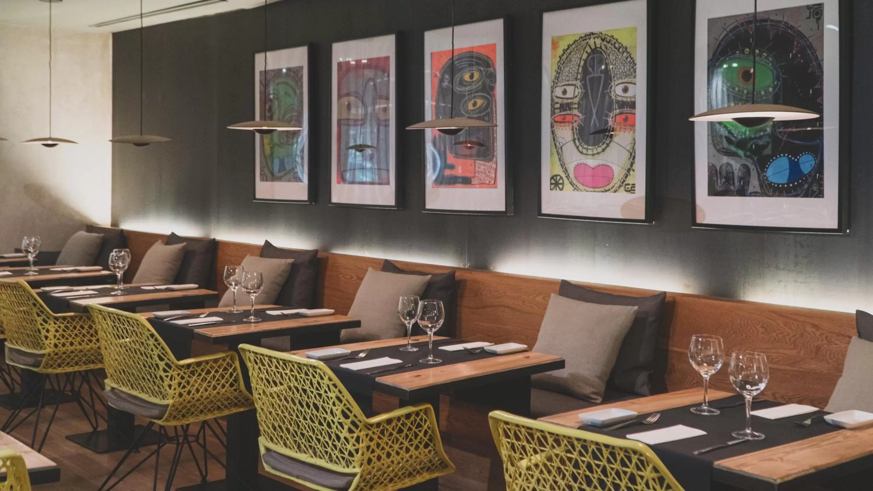 Restaurant/places to eat in Zenit Abeba