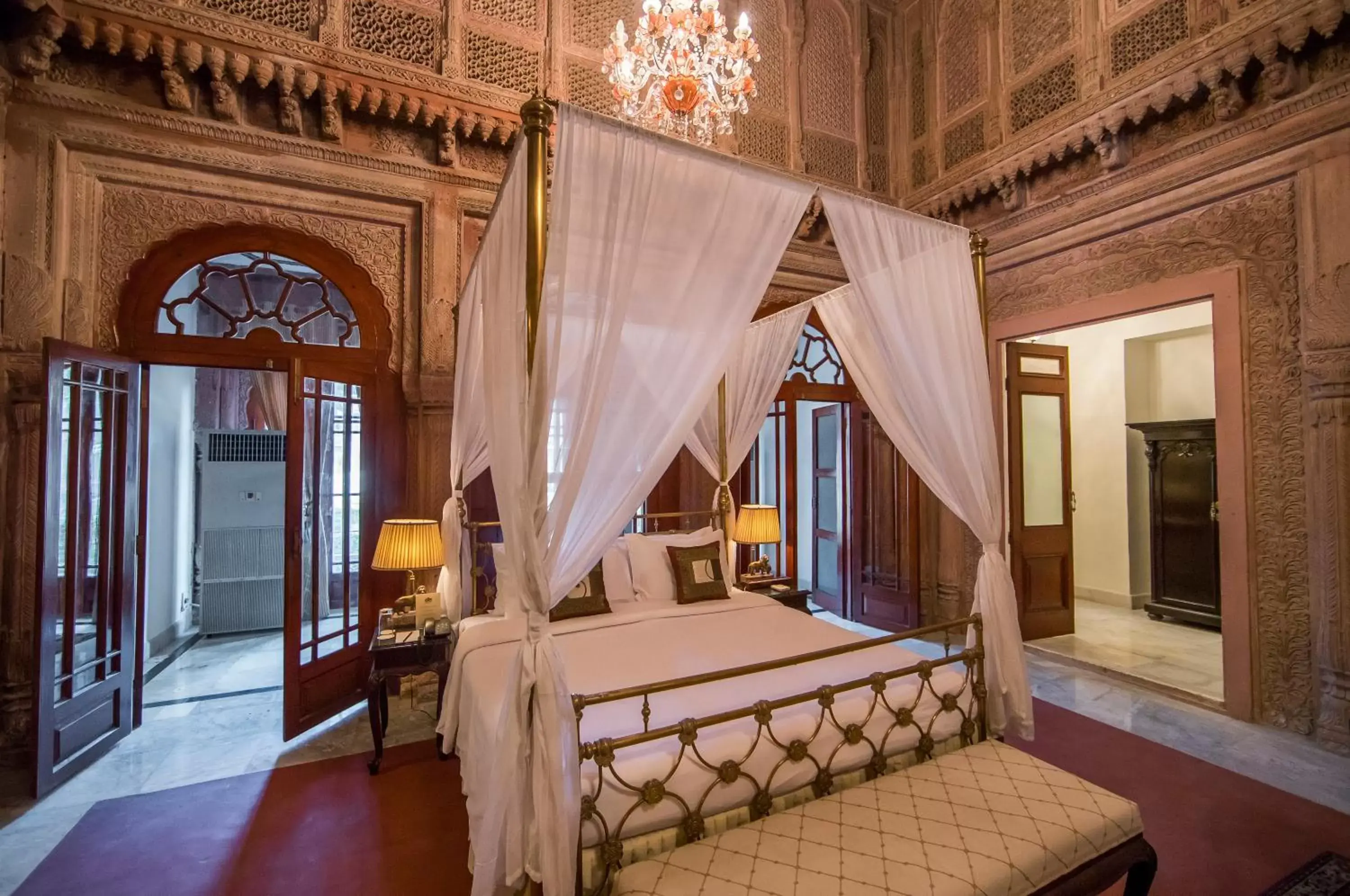 Bed in The Laxmi Niwas Palace