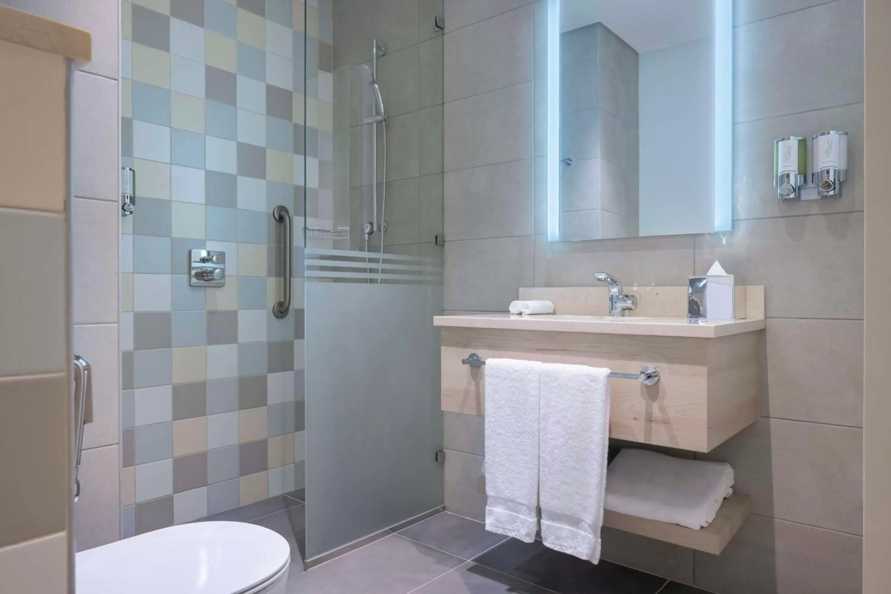 Bathroom in Hampton By Hilton Doha Old Town