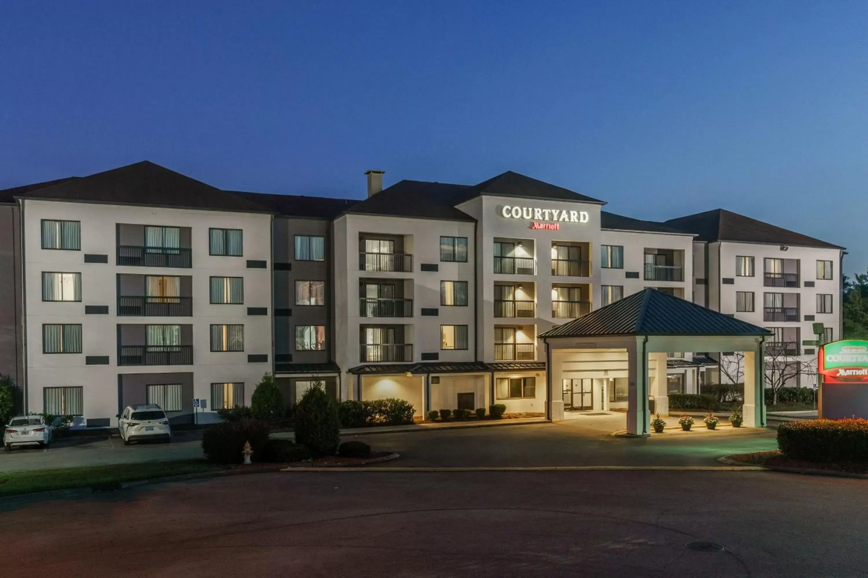 Property Building in Courtyard by Marriott Nashville at Opryland