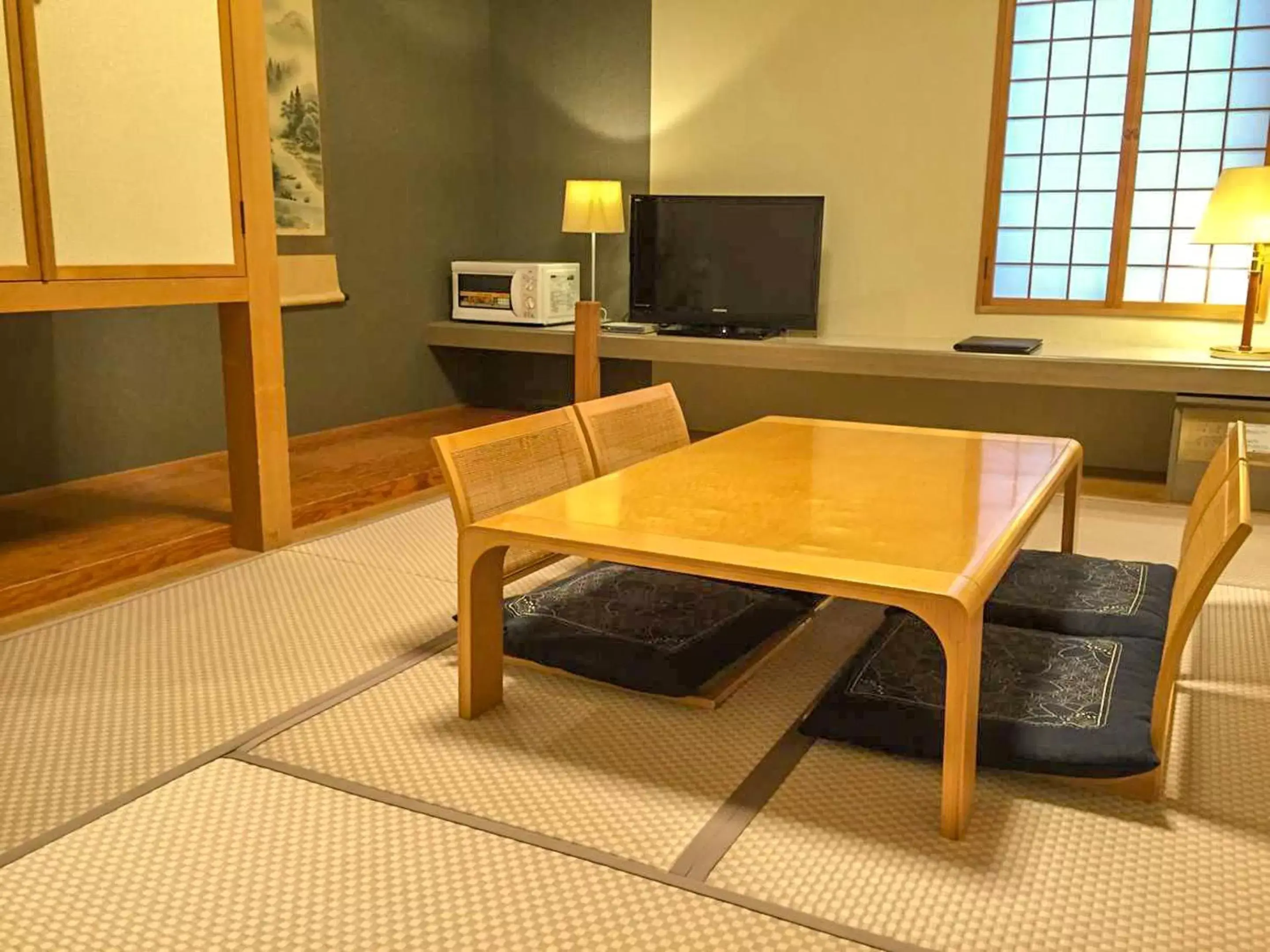 Living room, TV/Entertainment Center in HOTEL LiVEMAX BUDGET SAPPORO