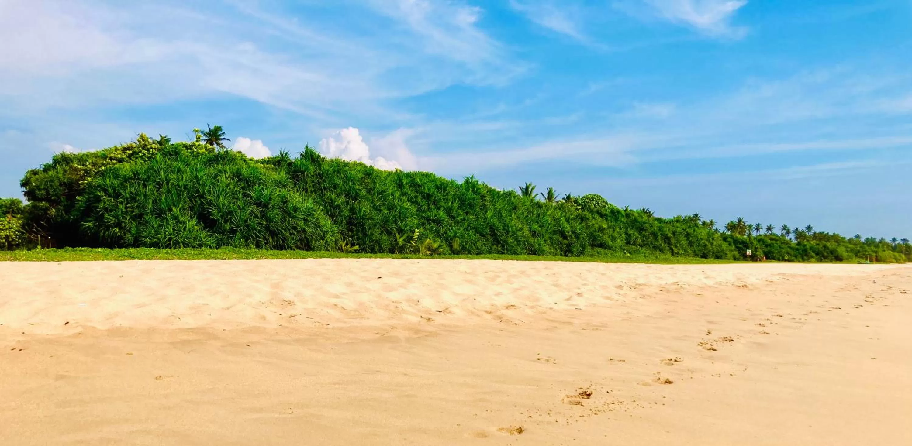 Beach in Manel Villa