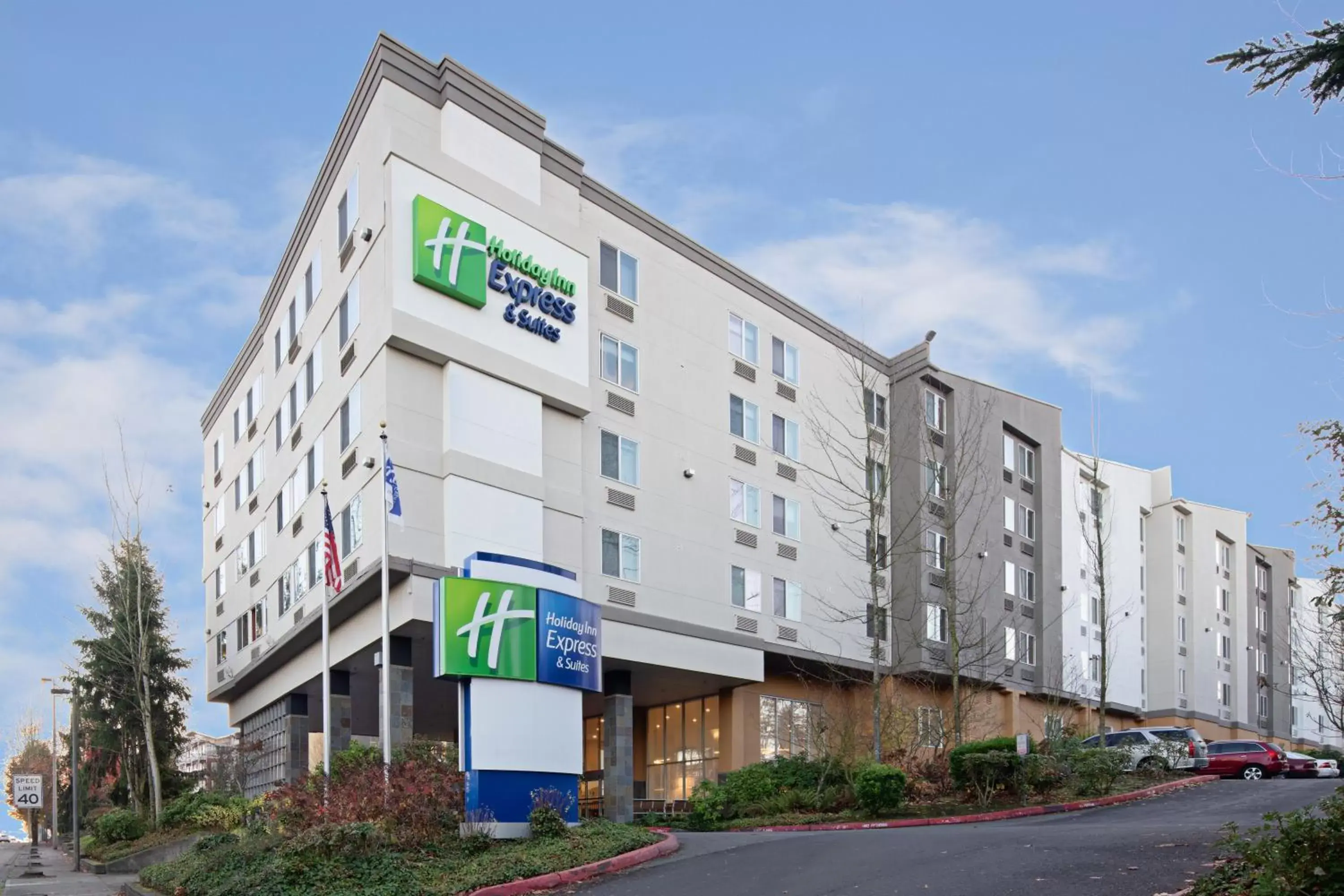 Property Building in Holiday Inn Express Seattle - Sea-Tac Airport, an IHG Hotel