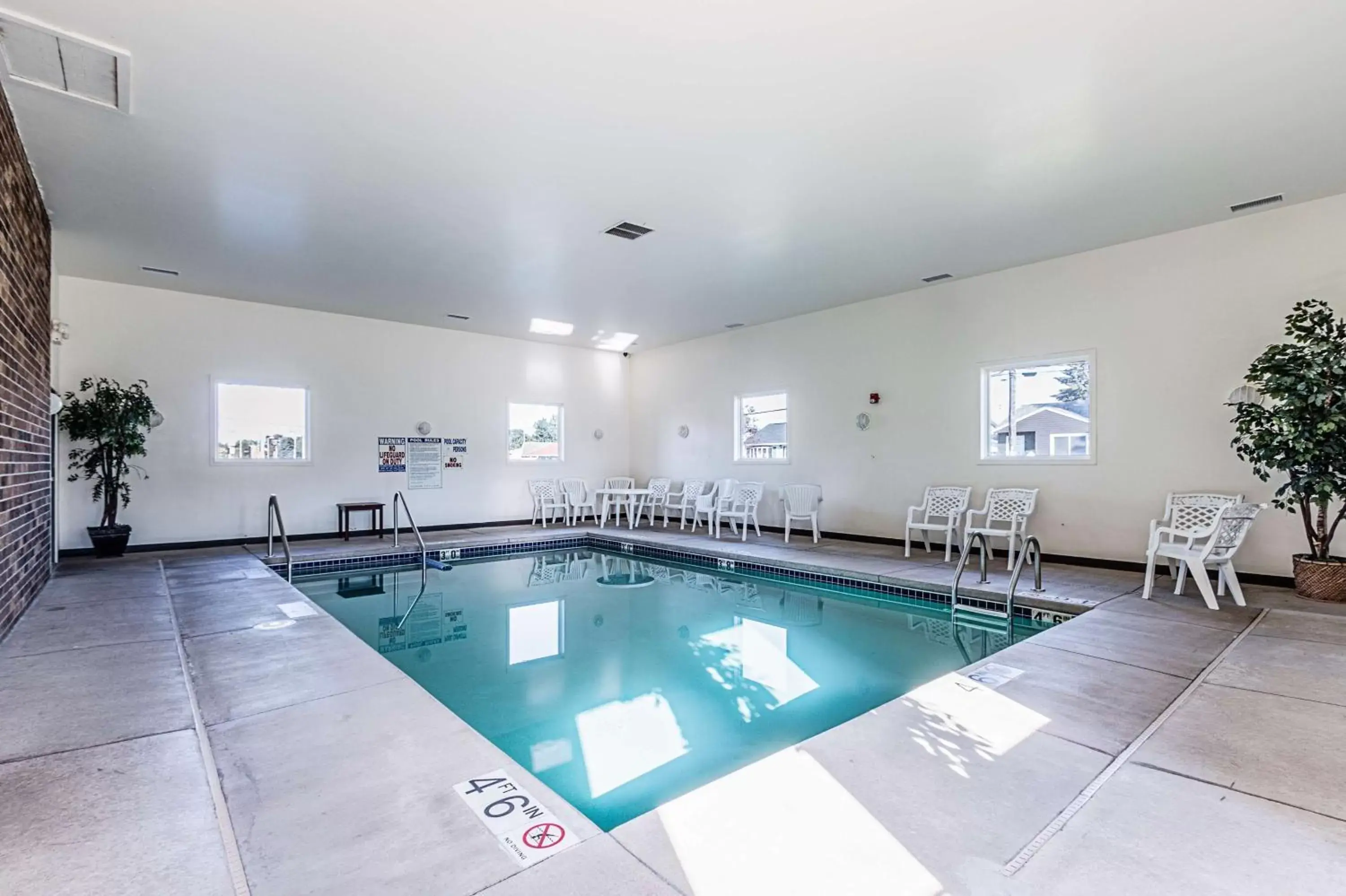 Pool view in Motel 6-Wisconsin Rapids, WI Pool view in Motel 6-Wisconsin Rapids, WI