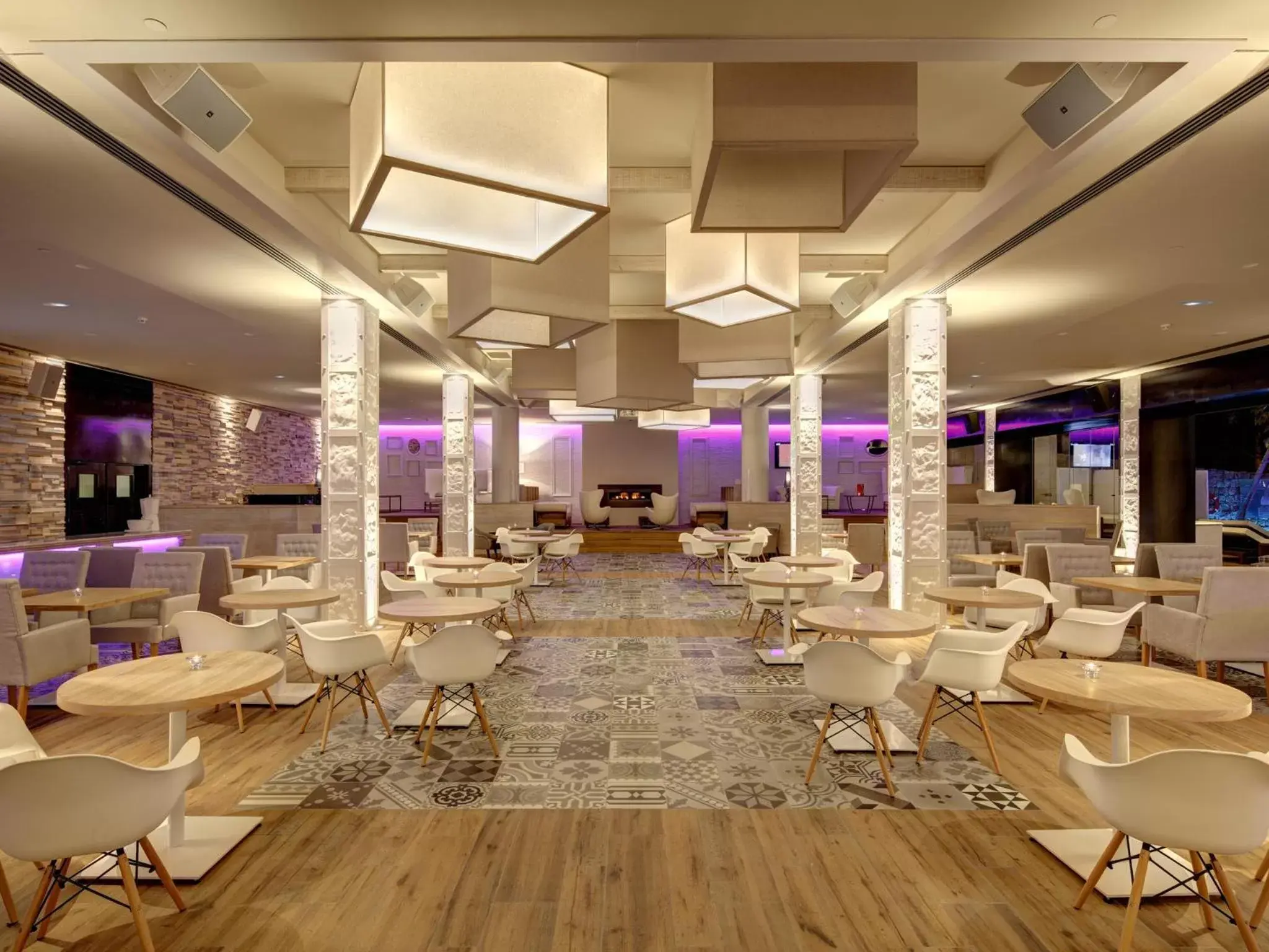 Lounge or bar in Amàre Beach Hotel Marbella - Adults Only Recommended