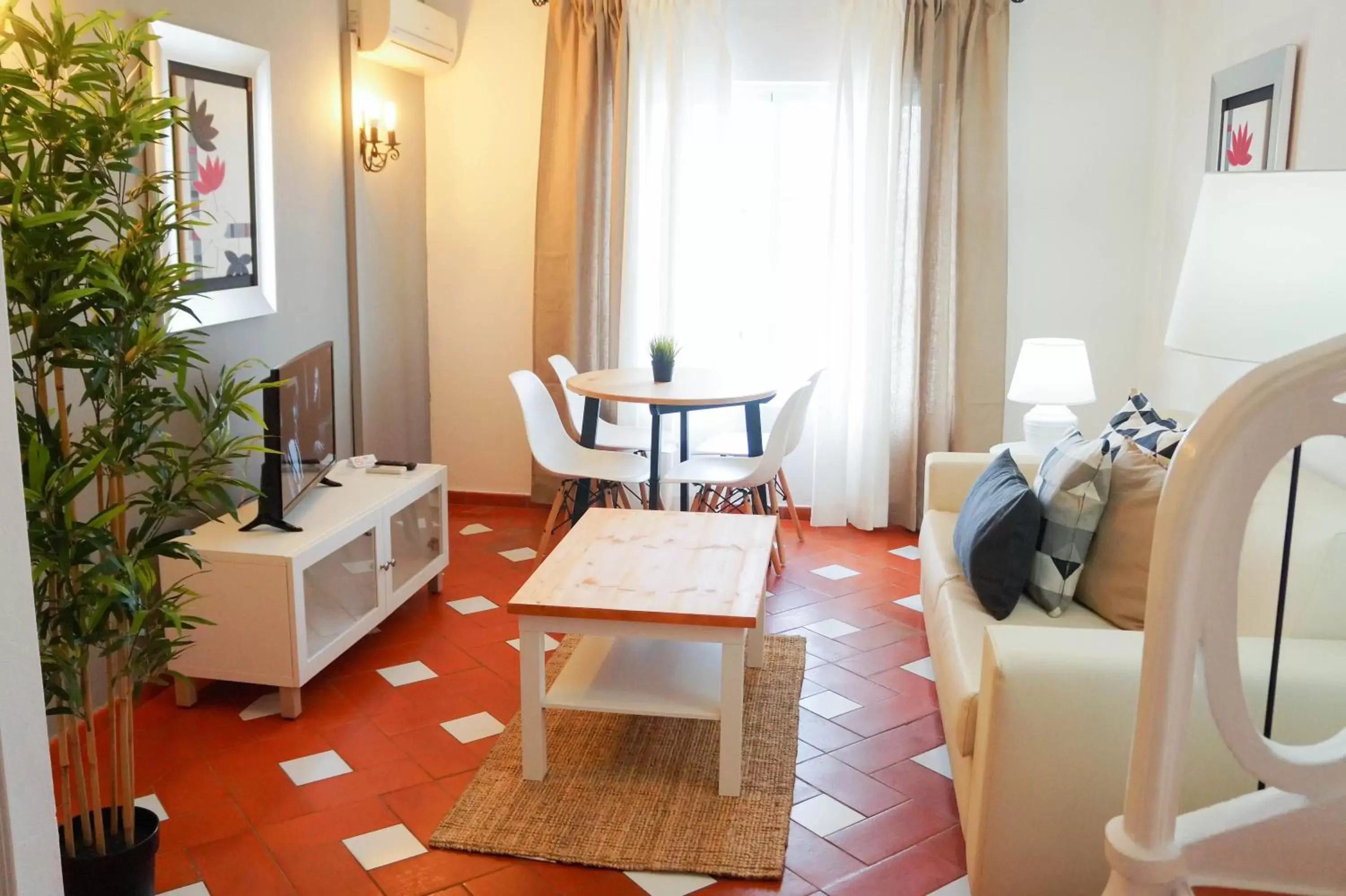 Living room in Baluarte da Vila Apartments