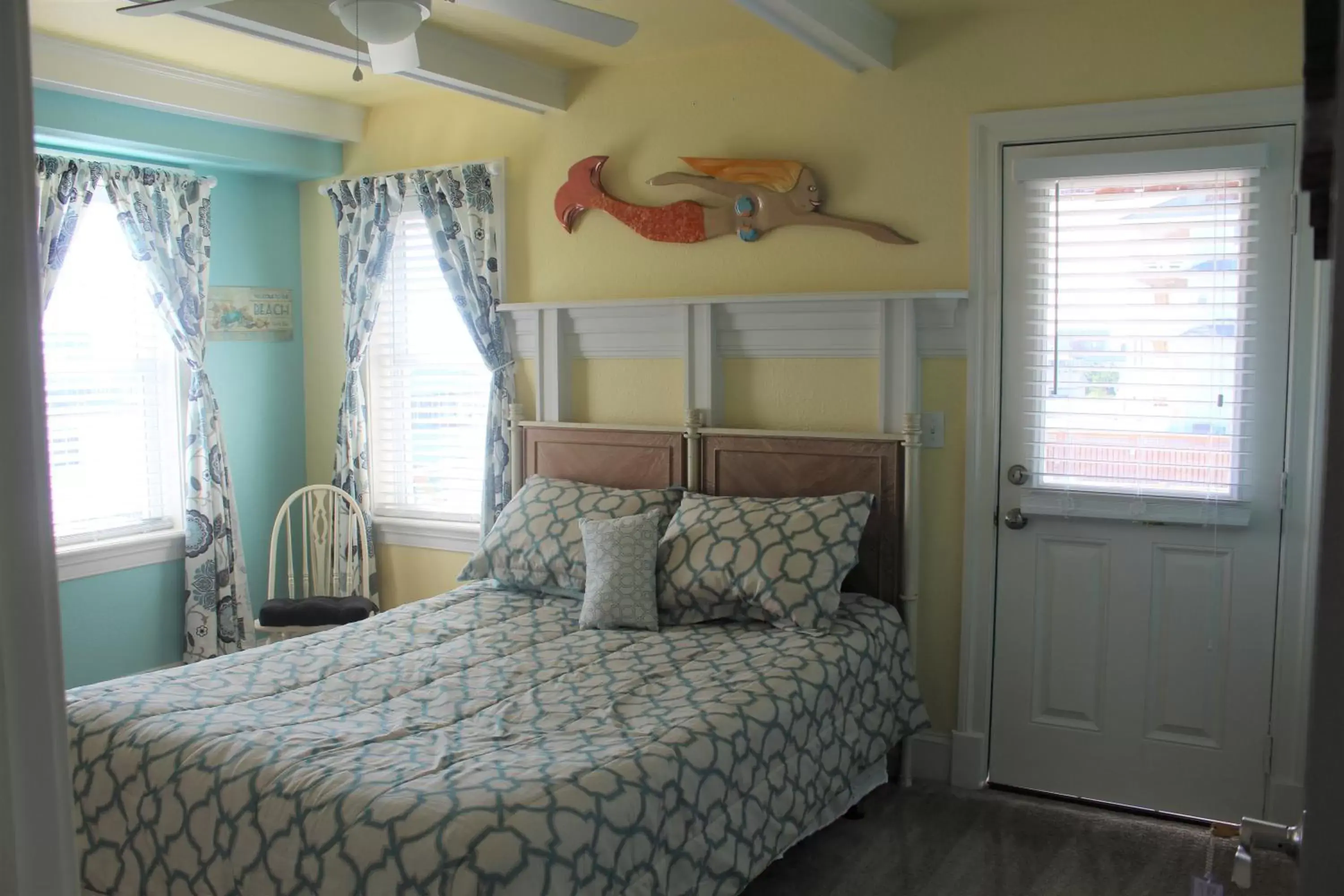 Double Room with Balcony in Pierhouse Bed & Breakfast Double Room with Balcony in Pierhouse Bed & Breakfast