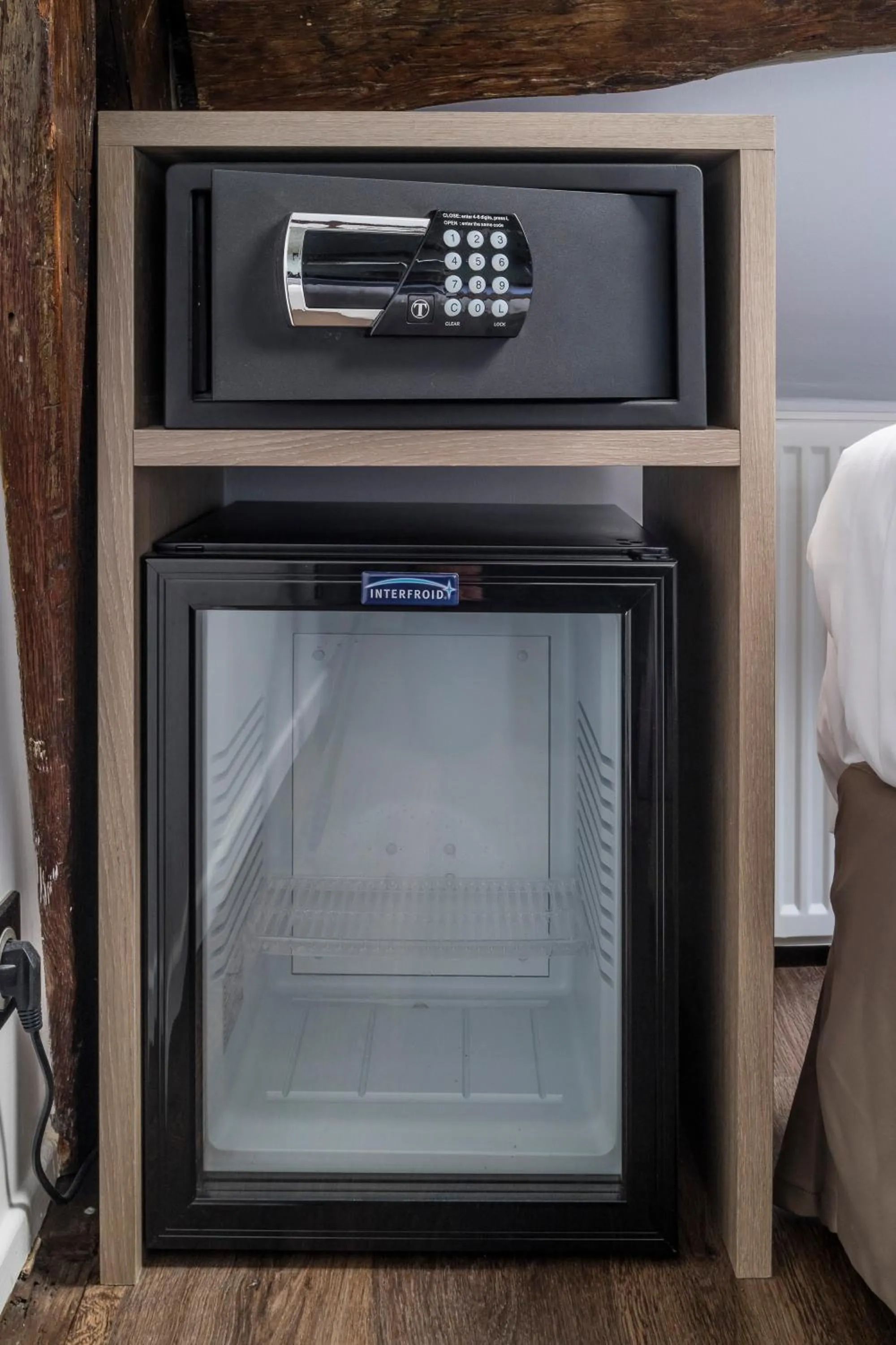 Photo of the whole room in Hotel Chabrol Opera