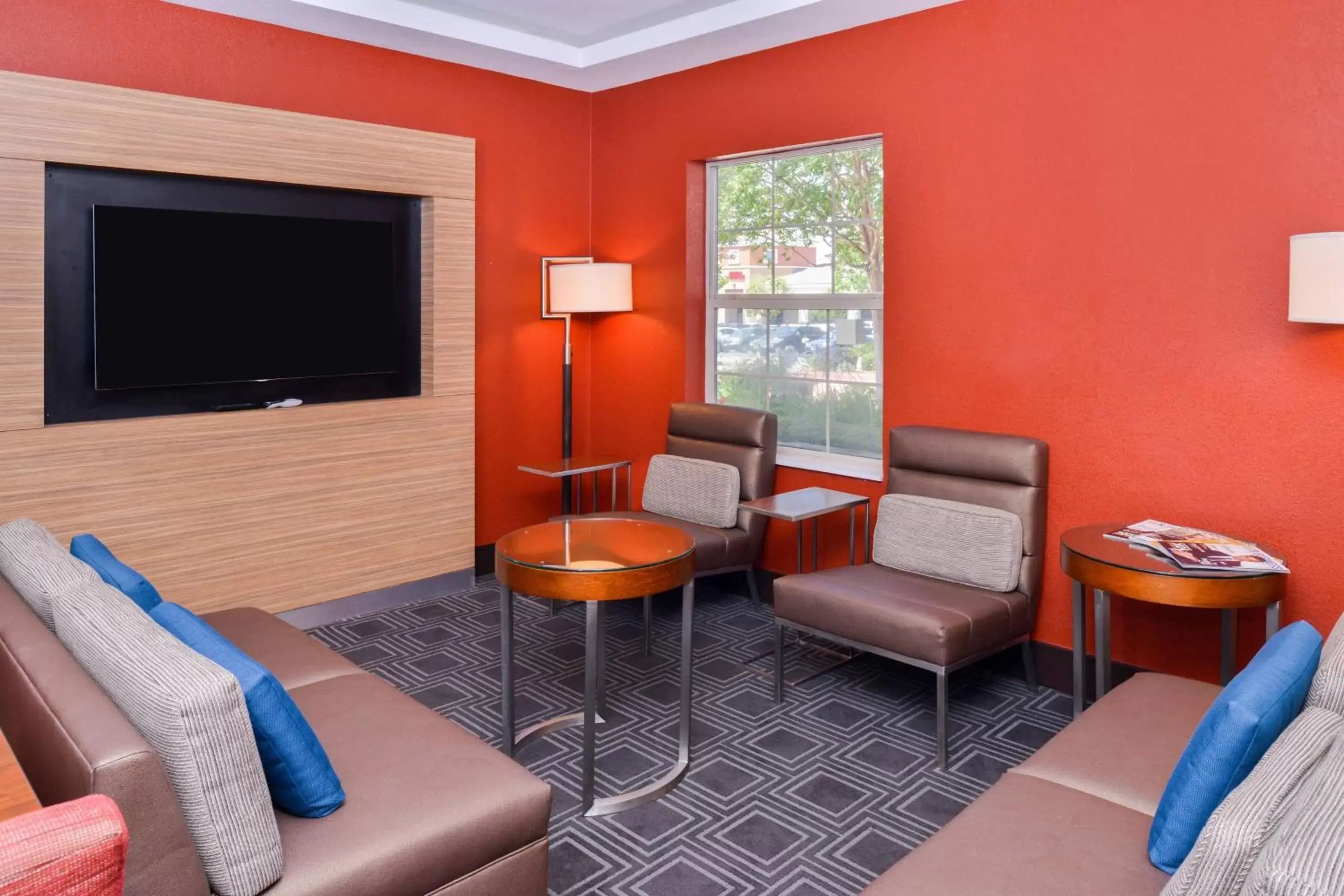 Lobby or reception, Seating Area in TownePlace Suites by Marriott Ontario Airport