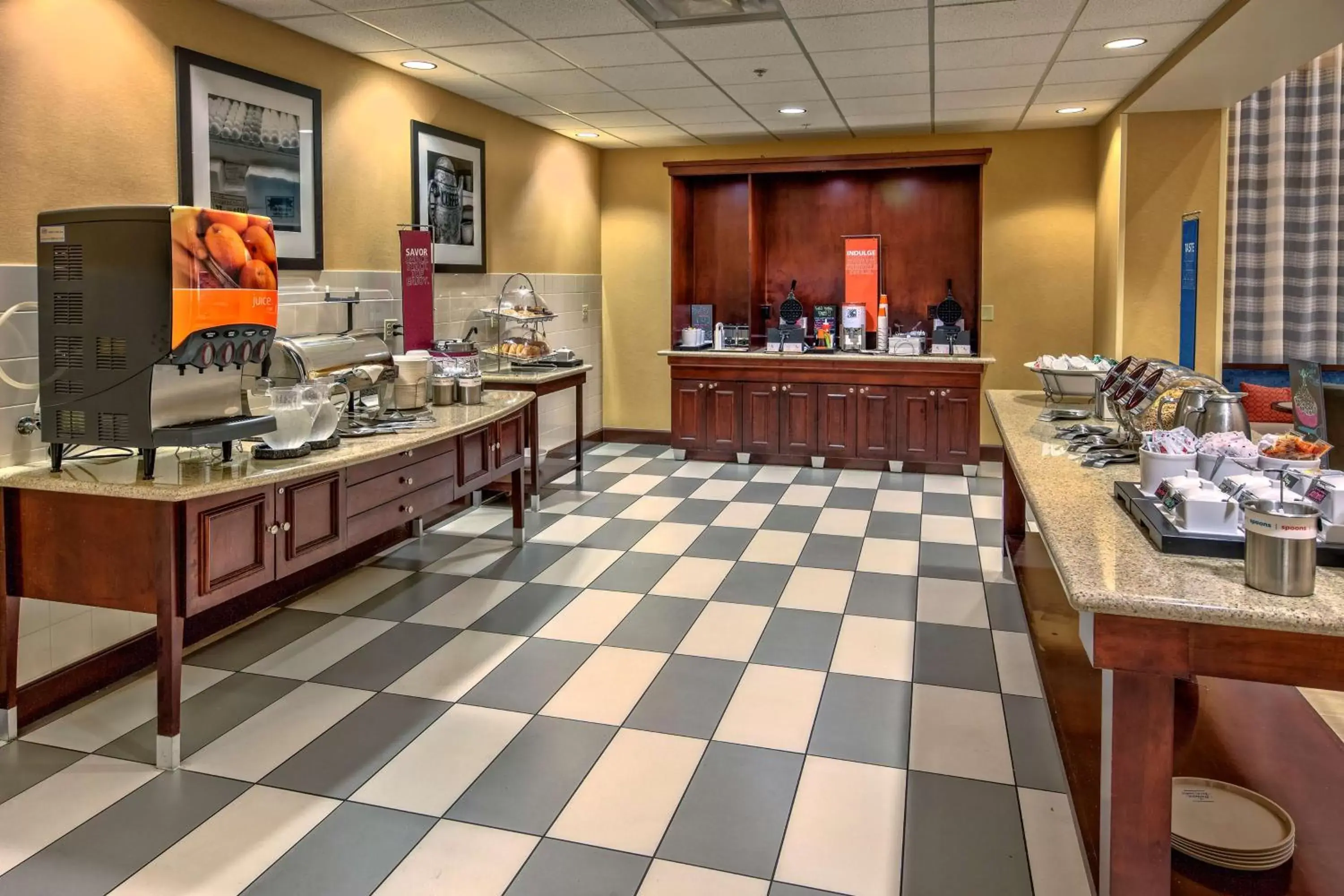 Breakfast, Restaurant/Places to Eat in Hampton Inn & Suites Fort Myers Estero