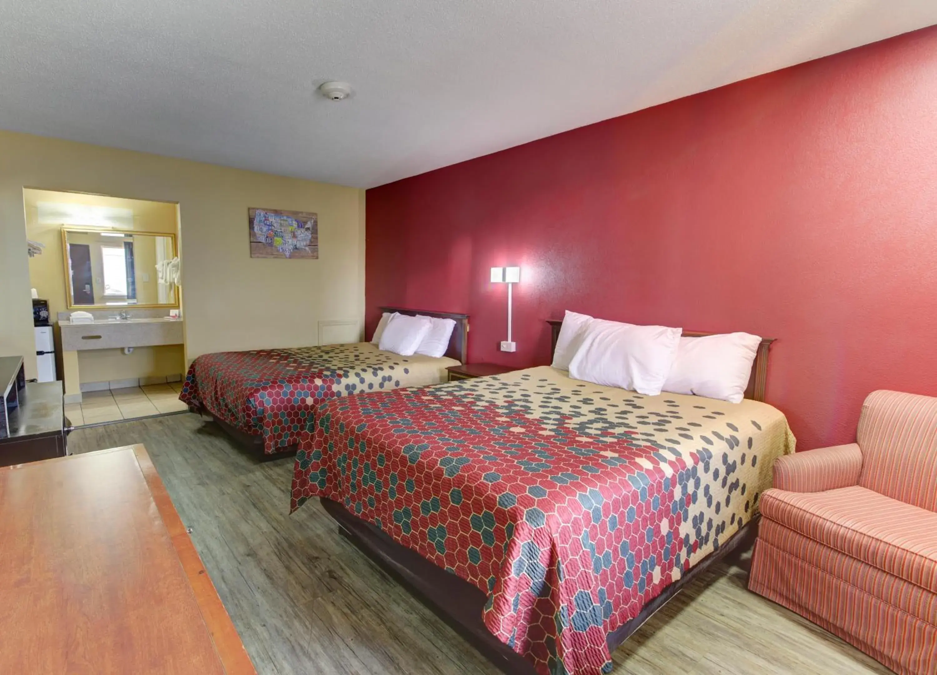 Bed in Econo Lodge Town Center