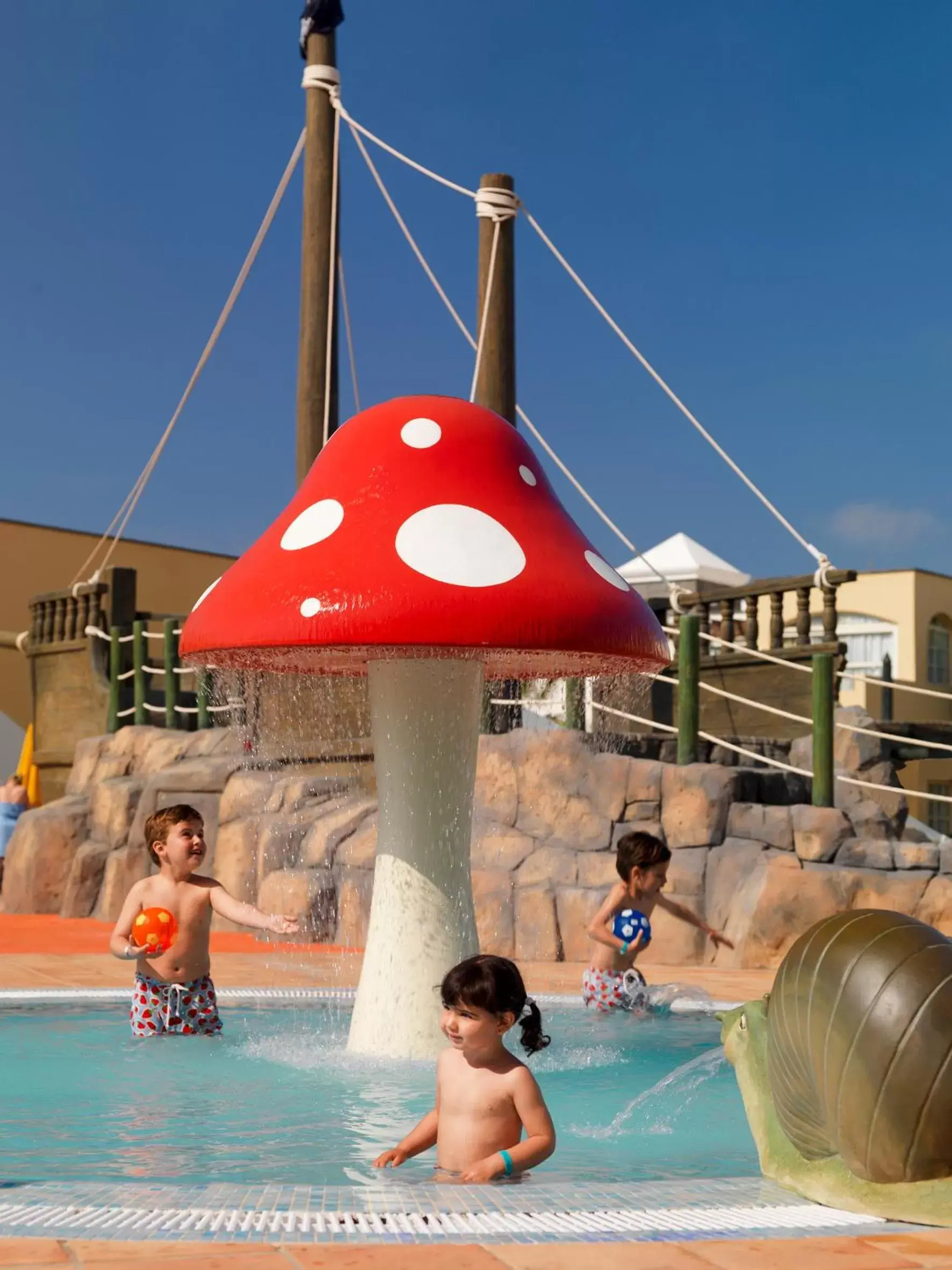 Swimming pool, Children in H10 Rubicón Palace