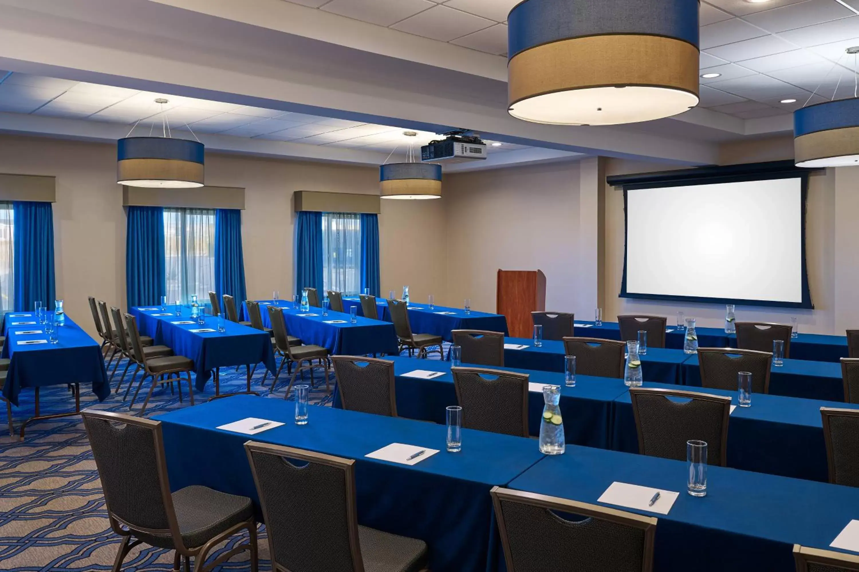 Meeting/conference room in Four Points by Sheraton Williston