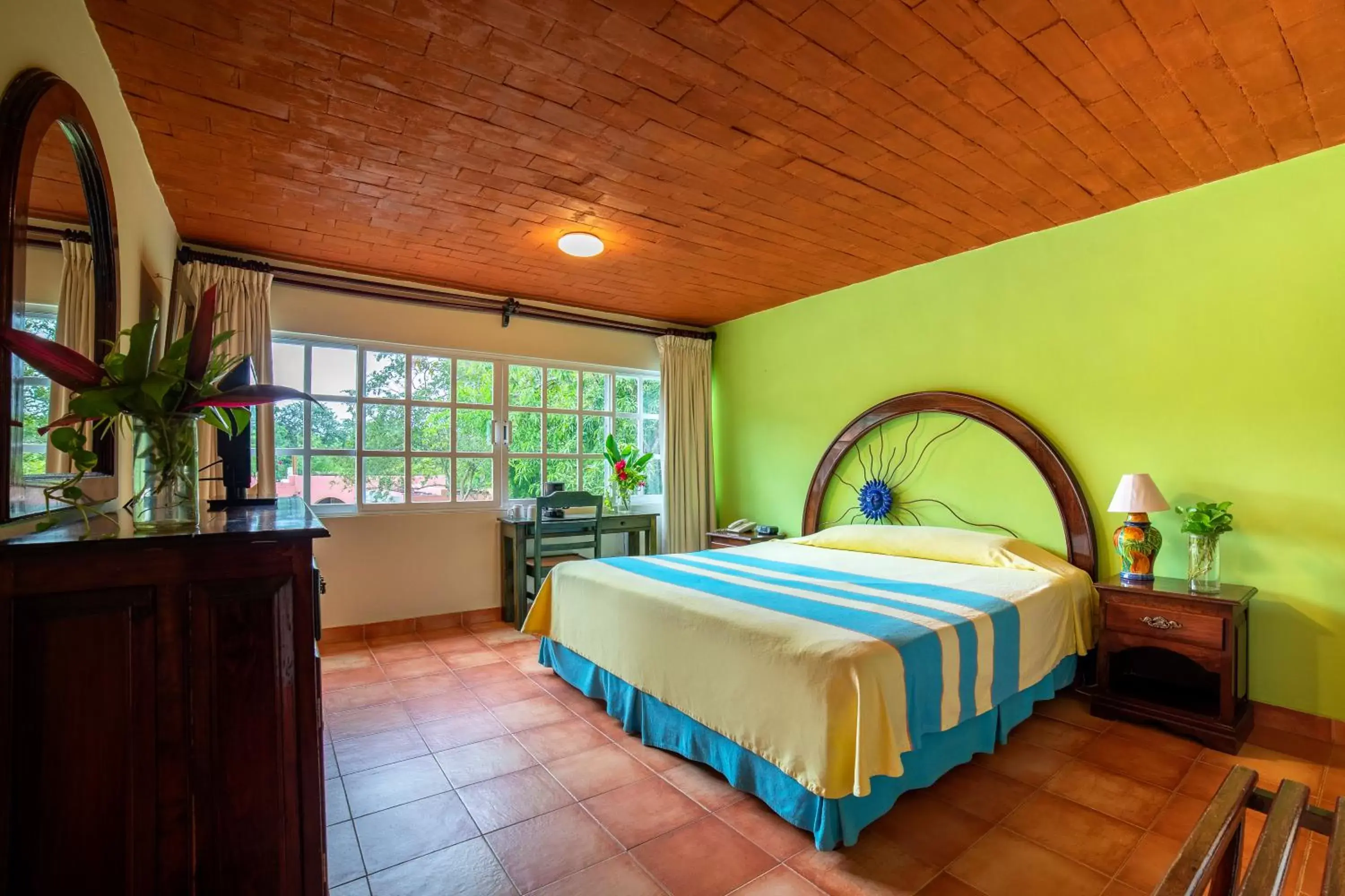 Photo of the whole room, Bed in Hotel Chichen Itza Photo of the whole room, Bed in Hotel Chichen Itza