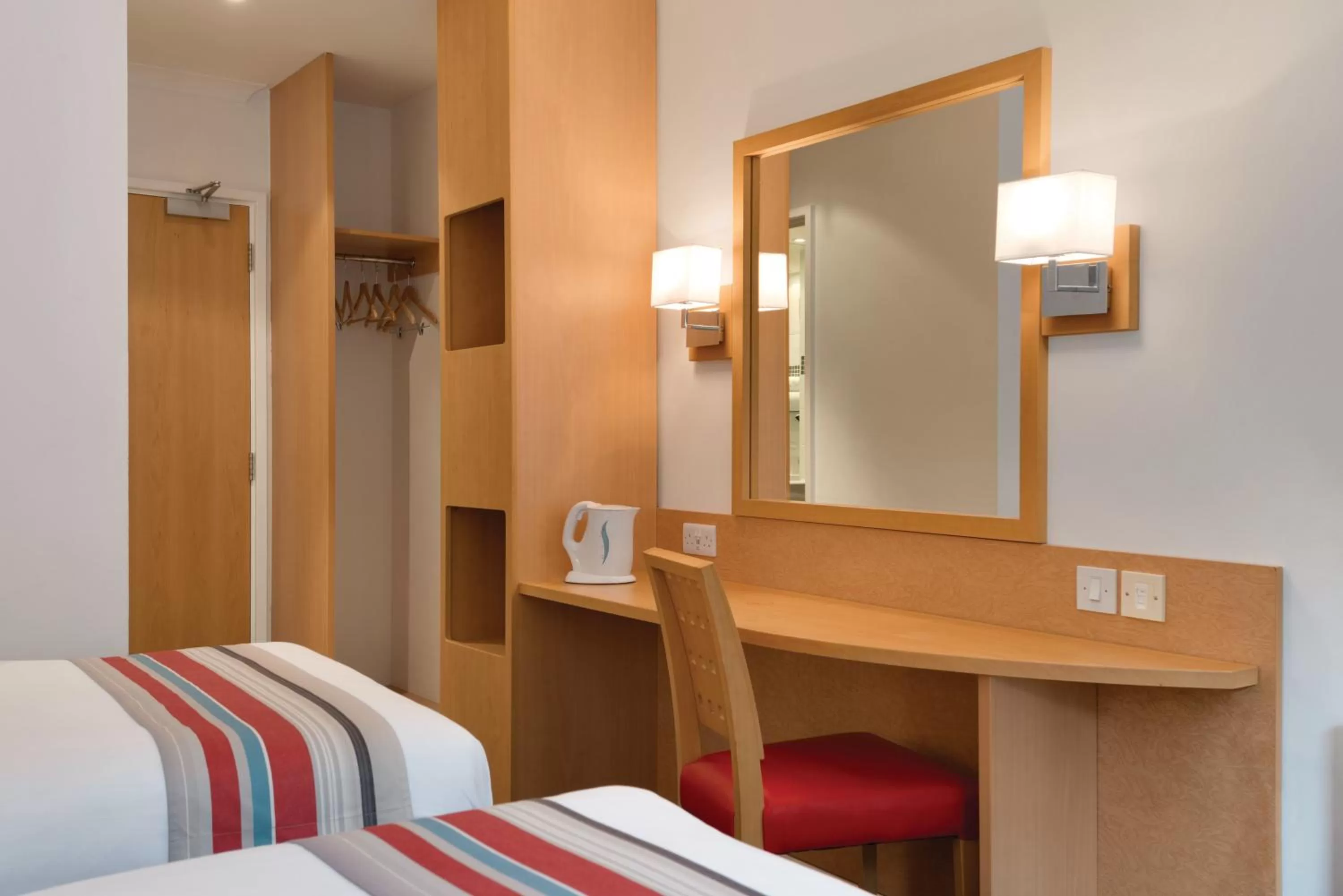 Other, Bed in Ramada Wakefield