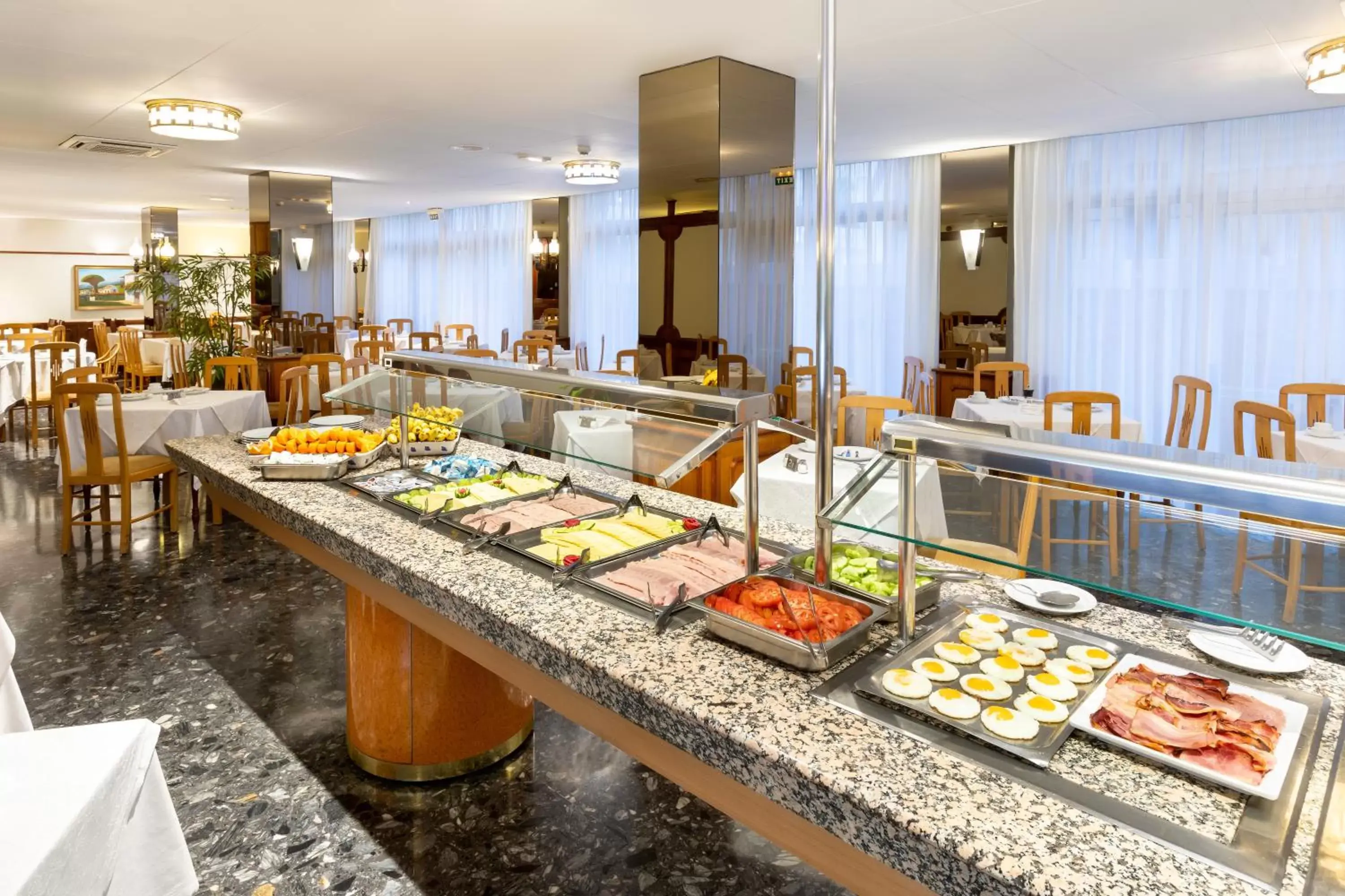 Buffet breakfast, Food in Hotel Don Manolito