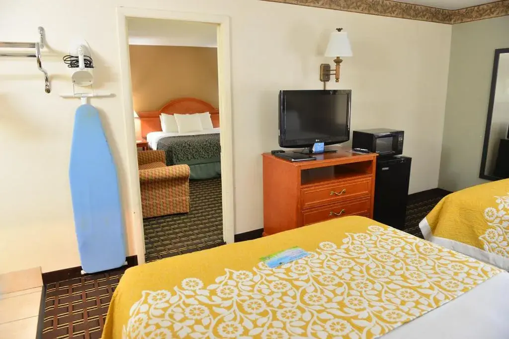 Bed in Days Inn by Wyndham Portage