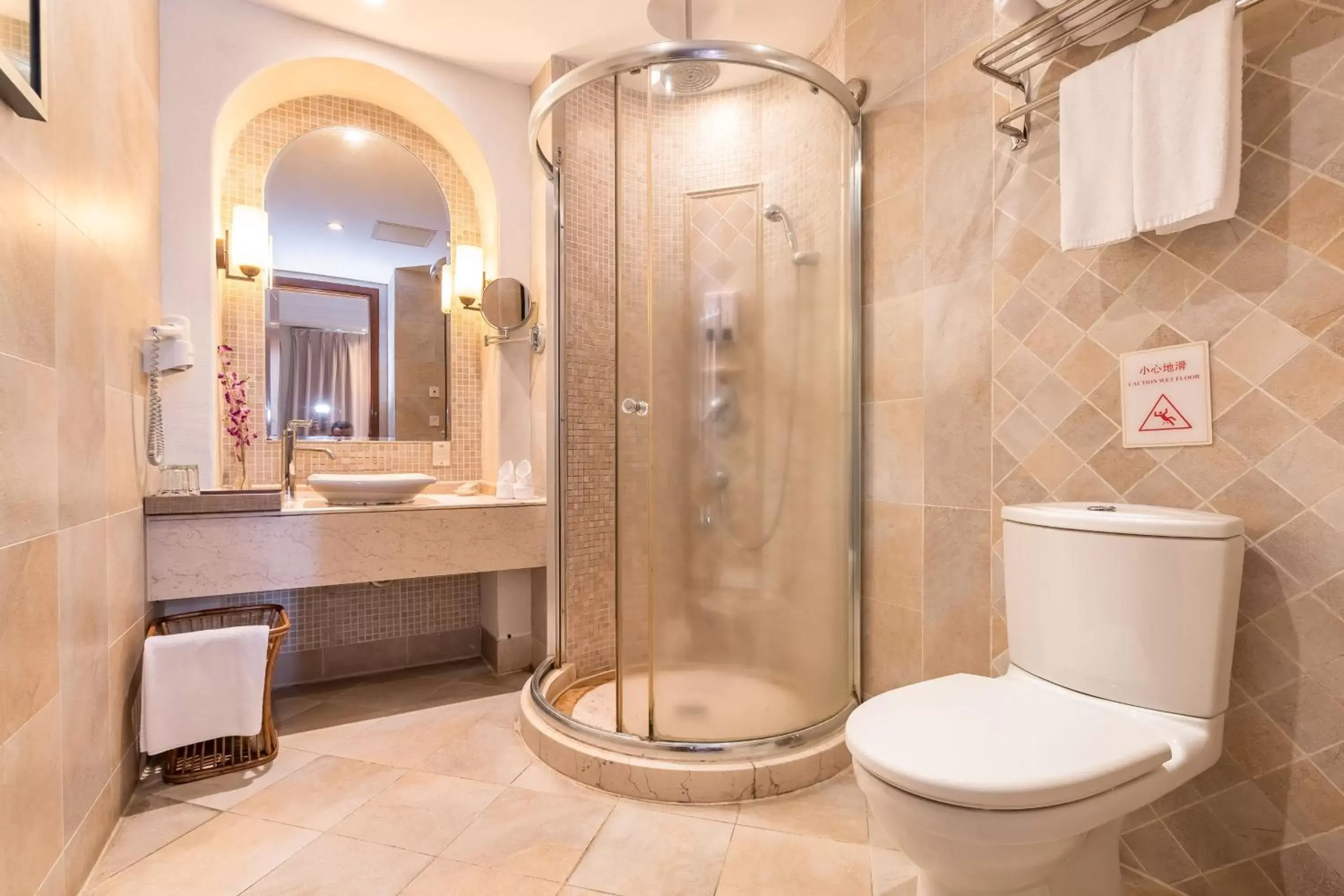 Toilet, Bathroom in Aegean Suites Sanya Yalong Bay Resort