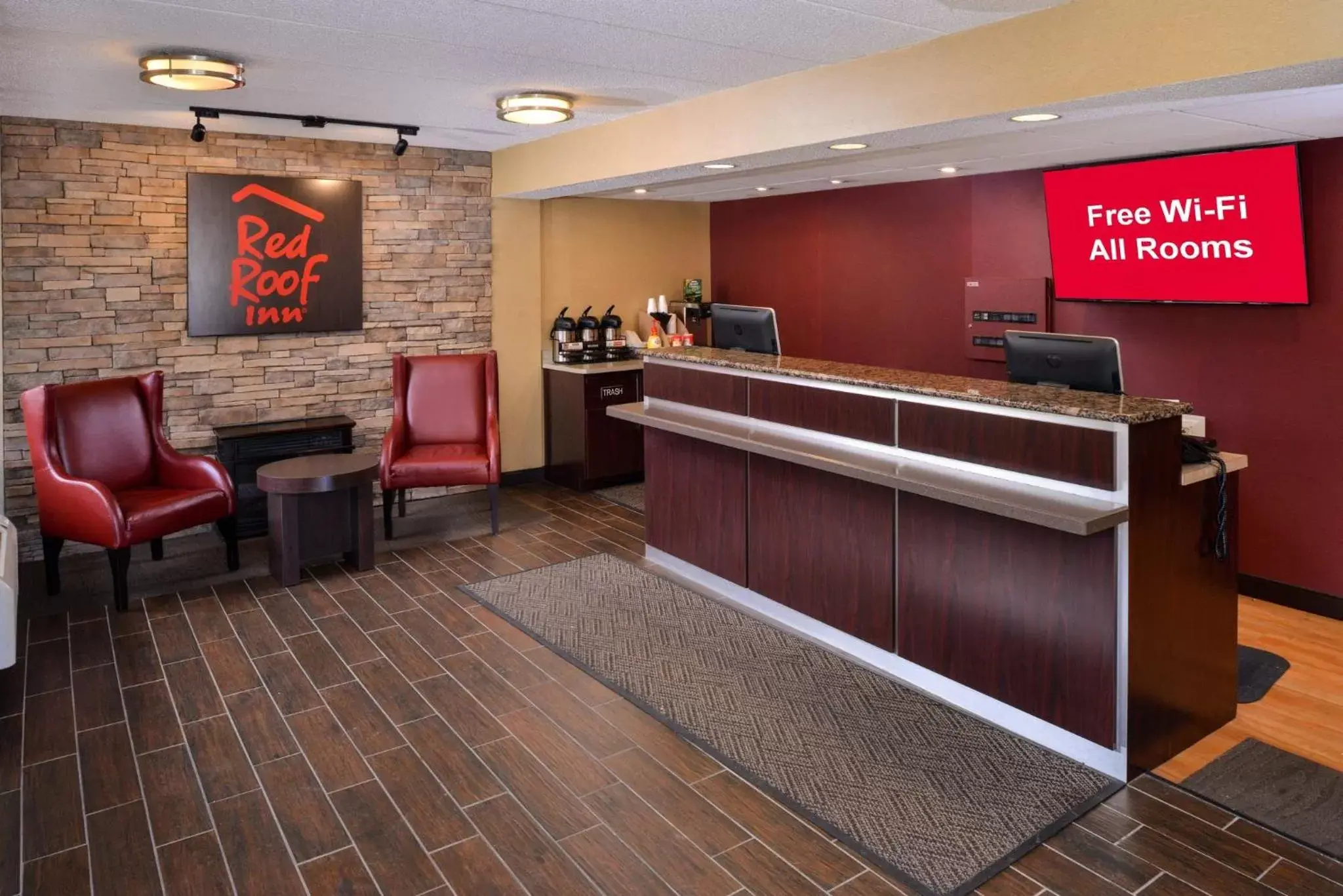 Lobby or reception, Lobby/Reception in Red Roof Inn Milwaukee Airport