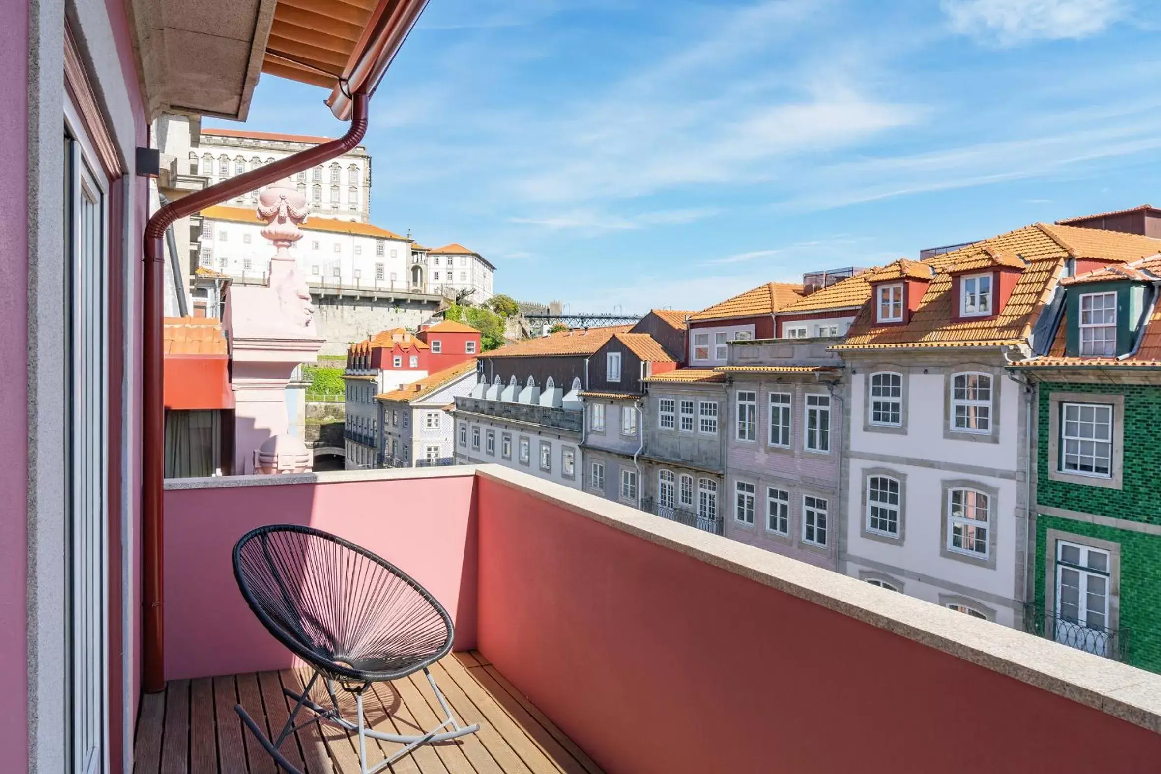 Neighbourhood, Balcony/Terrace in Porto River Infante