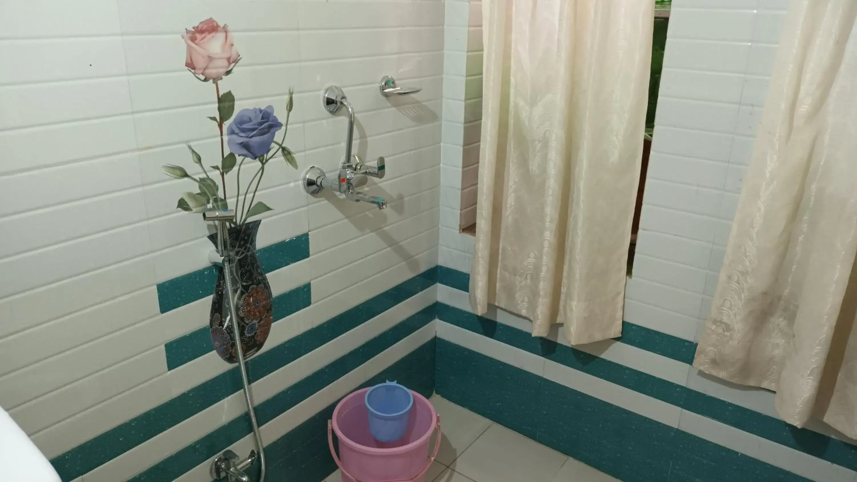 Toilet in Jag Niwas Guest House & pure veg restaurant Toilet in Jag Niwas Guest House & pure veg restaurant