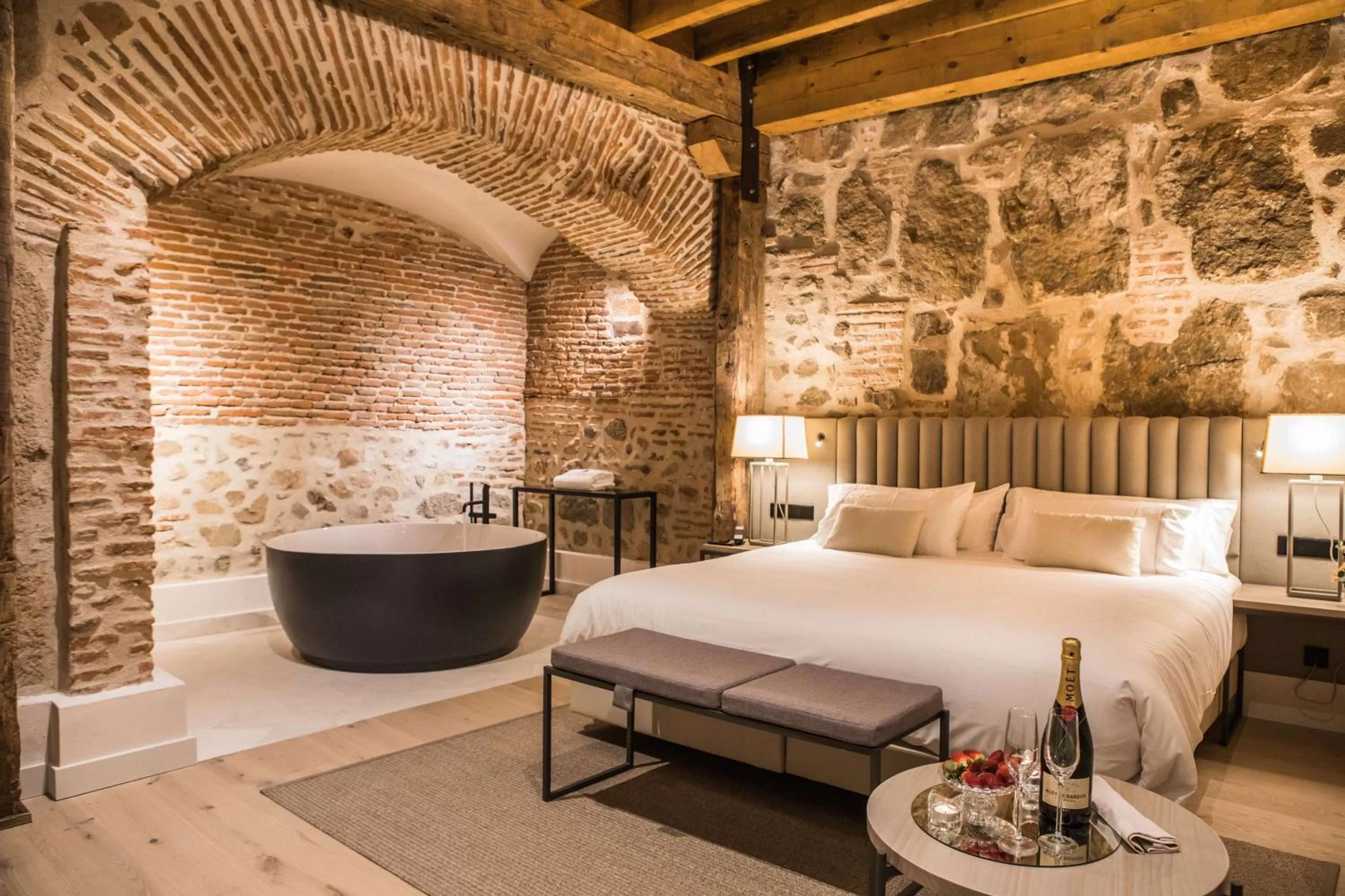 Photo of the whole room, Bed in Sofraga Palacio