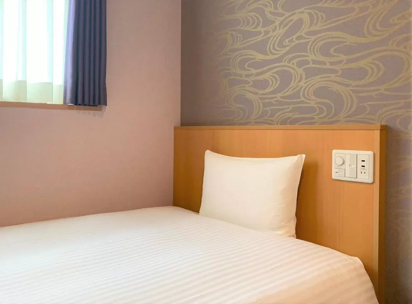 Bed in SAKURA SKY HOTEL KASHIWA(桜スカイホテル柏) Bed in SAKURA SKY HOTEL KASHIWA(桜スカイホテル柏)