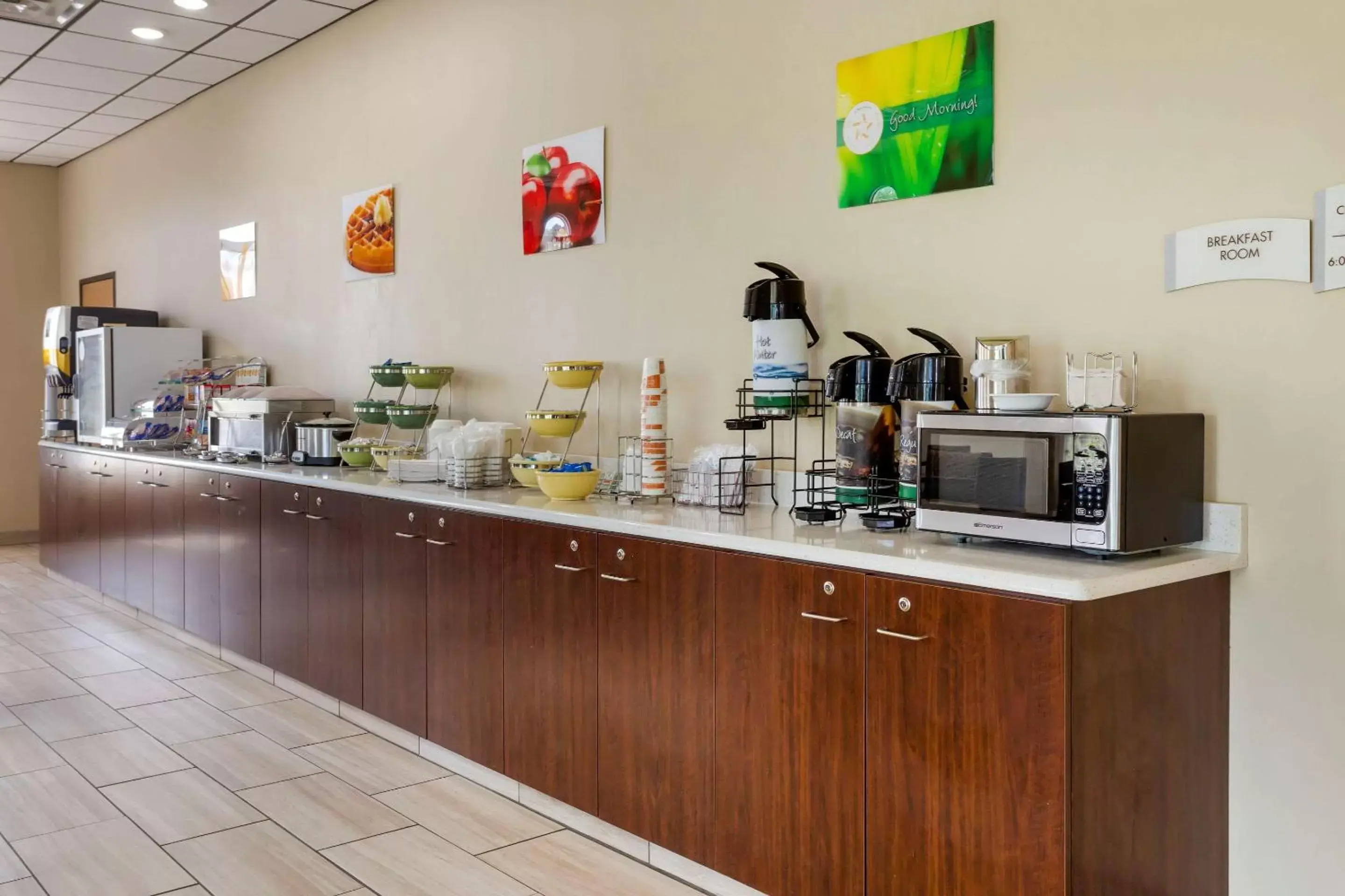 Breakfast in Quality Inn Harrison North Breakfast in Quality Inn Harrison North