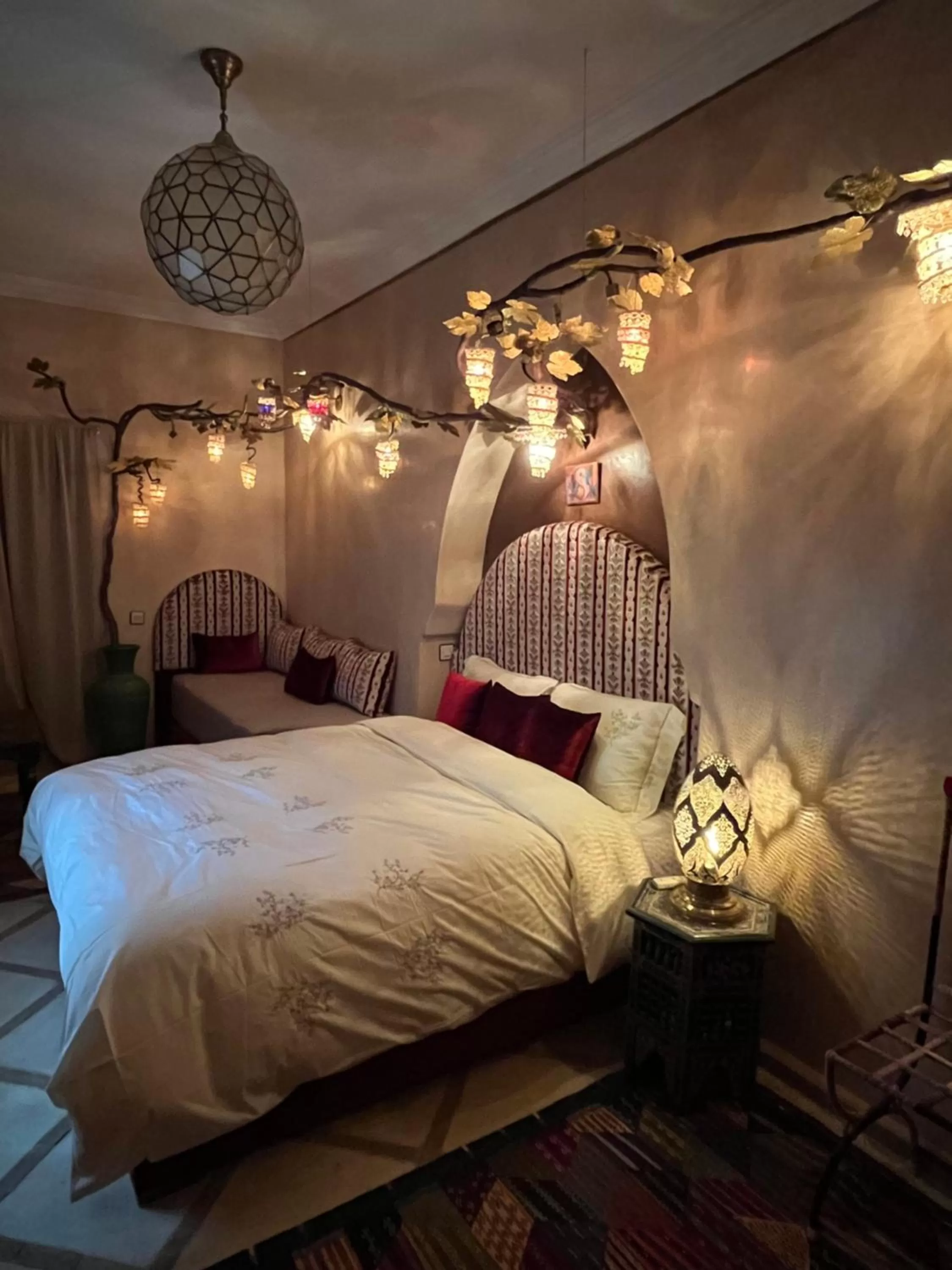 Photo of the whole room, Bed in Riad Al Ibtikar