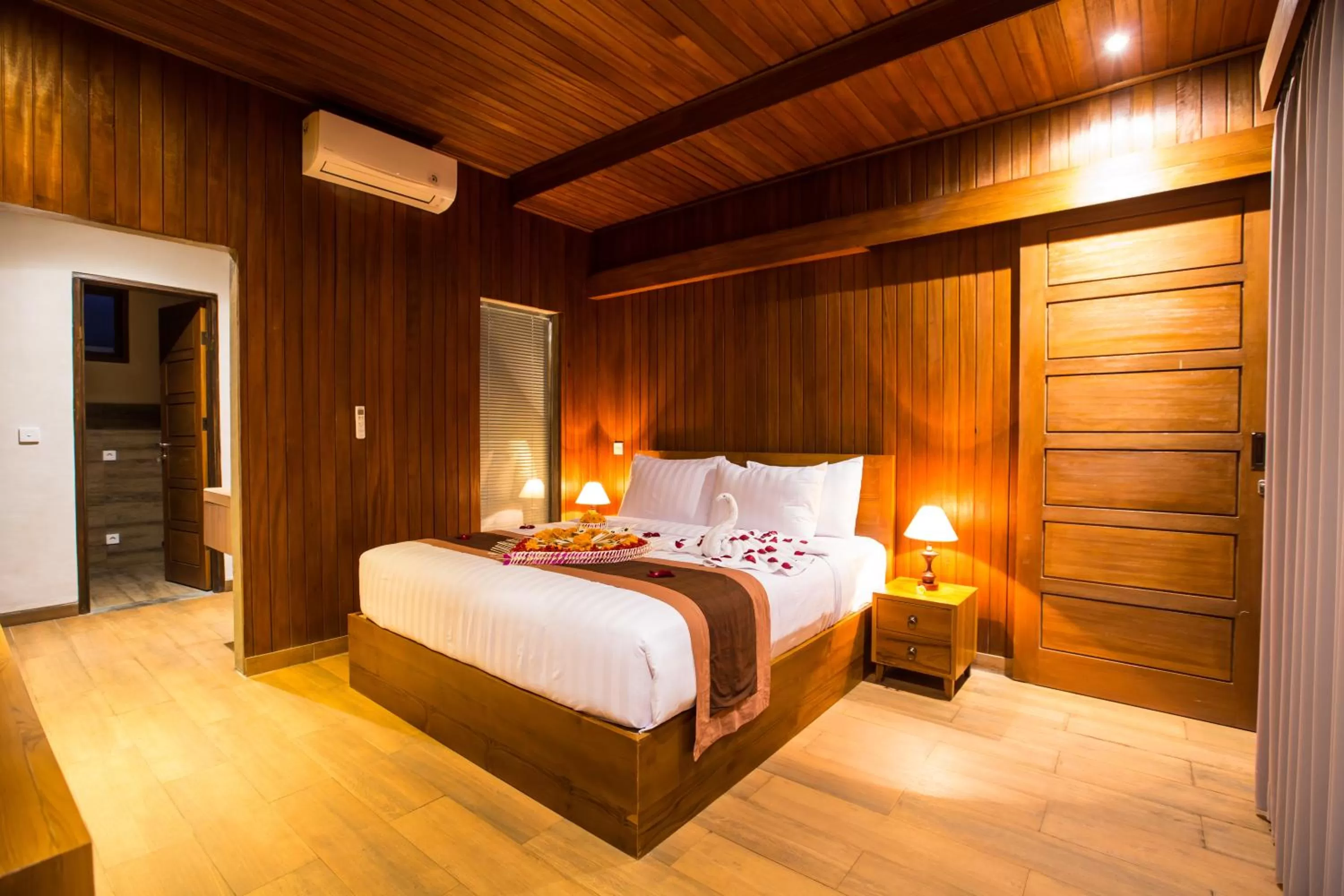 Bed in Seken Cottages Ubud