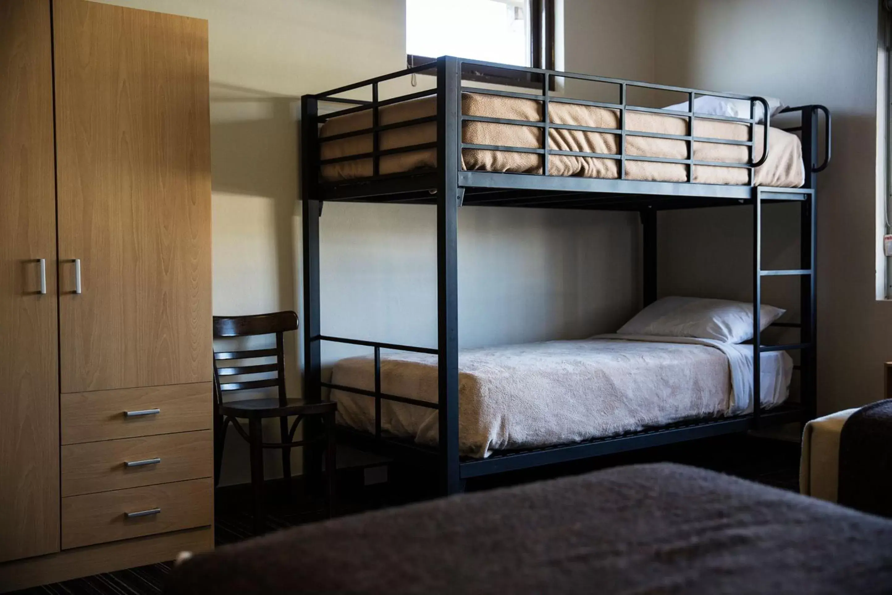 Bedroom, Bunk Bed in Toongabbie Hotel