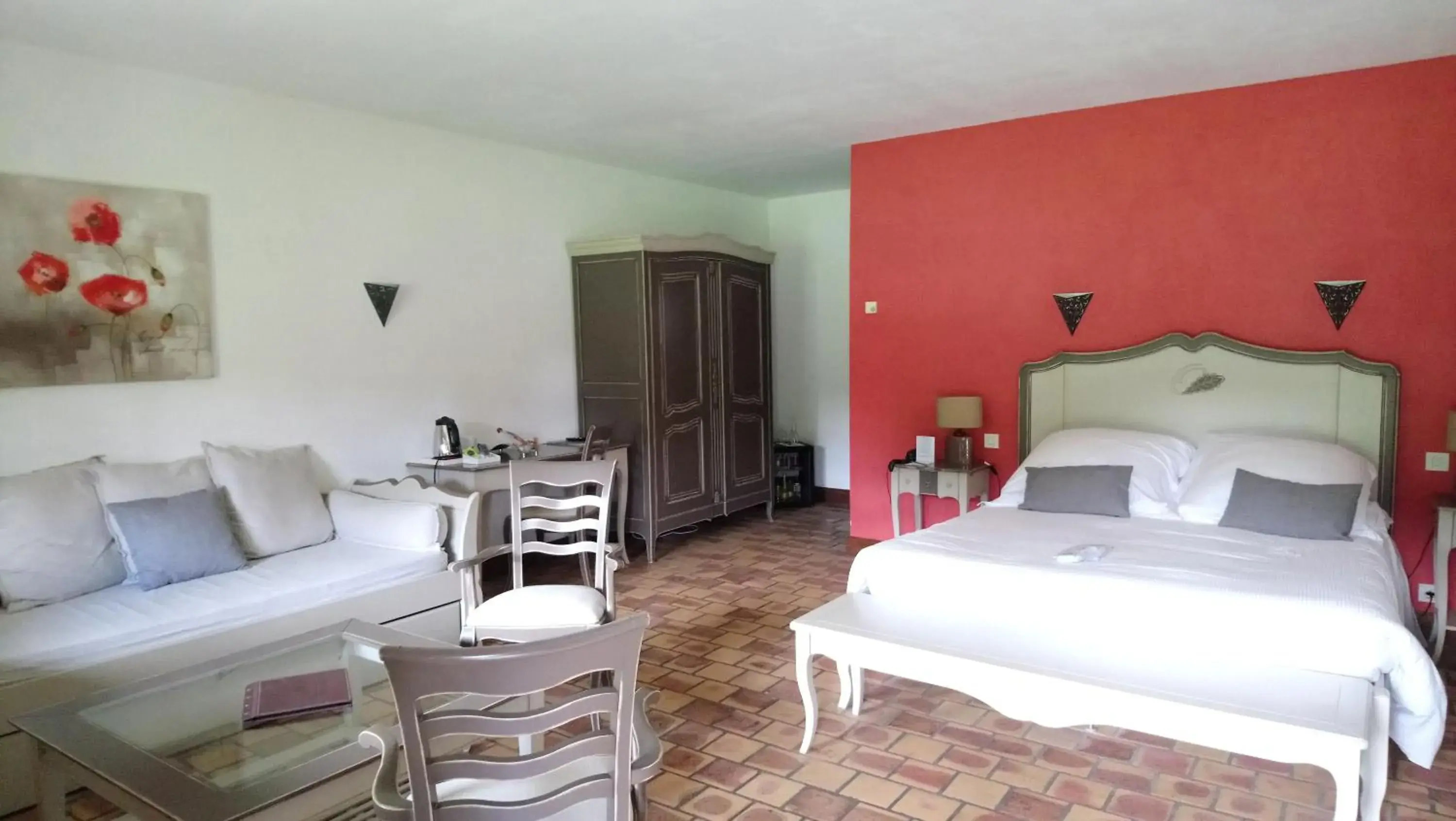 Photo of the whole room, Bed in L'Orée des Chênes, The Originals Relais Photo of the whole room, Bed in L'Orée des Chênes, The Originals Relais