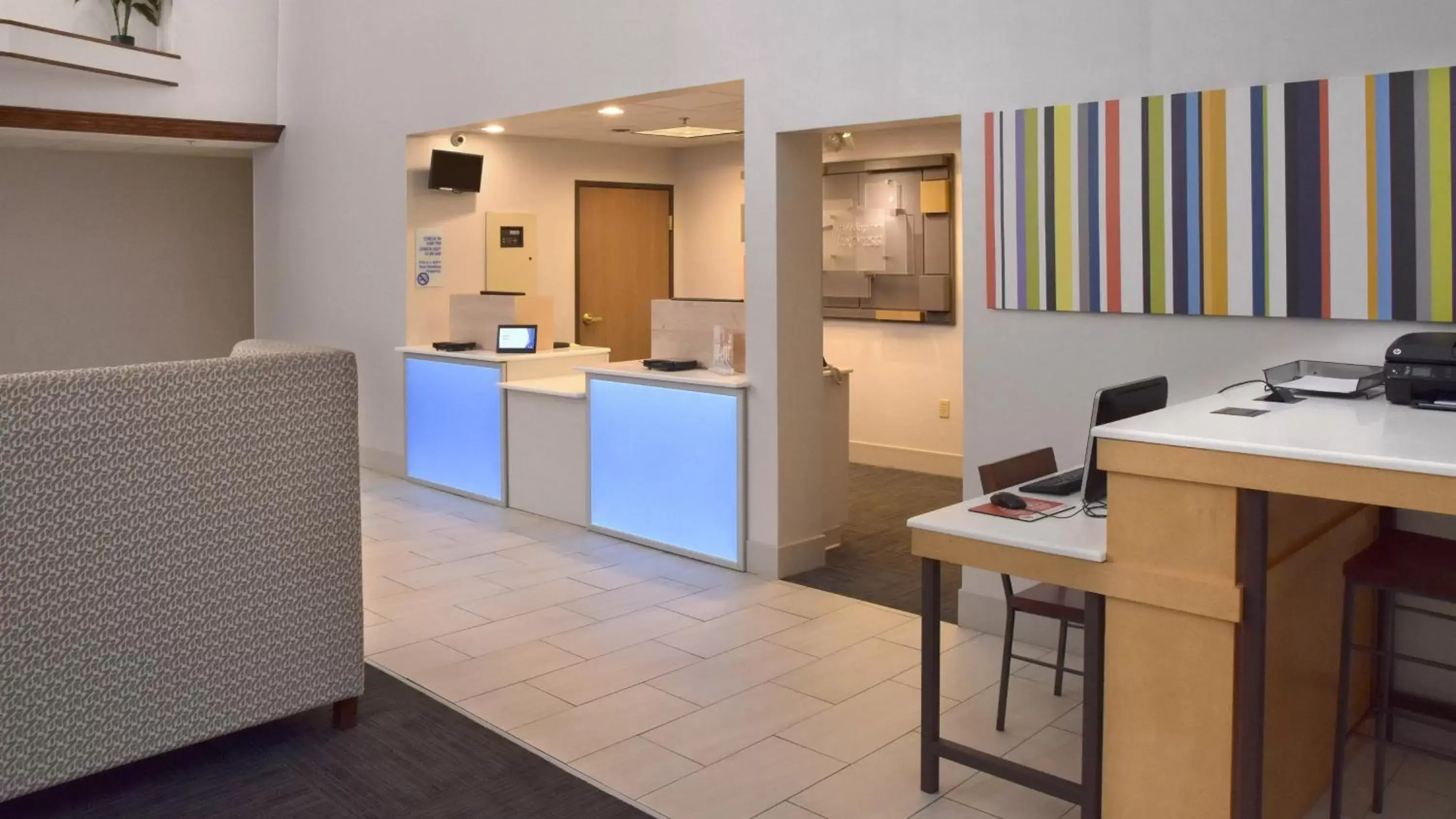 Other, Kitchen/Kitchenette in Holiday Inn Express Mount Pleasant- Scottdale, an IHG Hotel