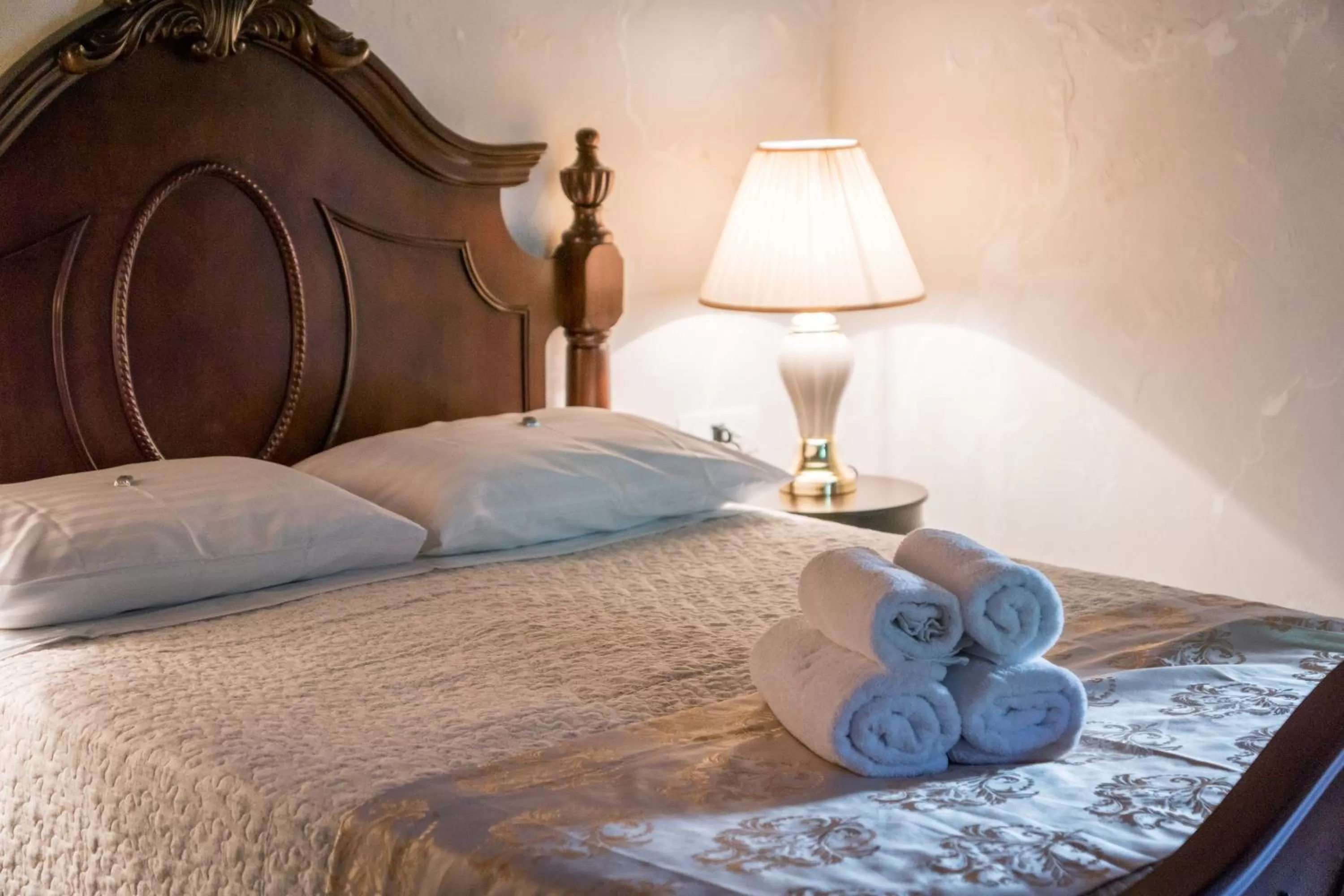 Bed in Heritage Palace Varos - MAG Quaint & Elegant Boutique Hotels