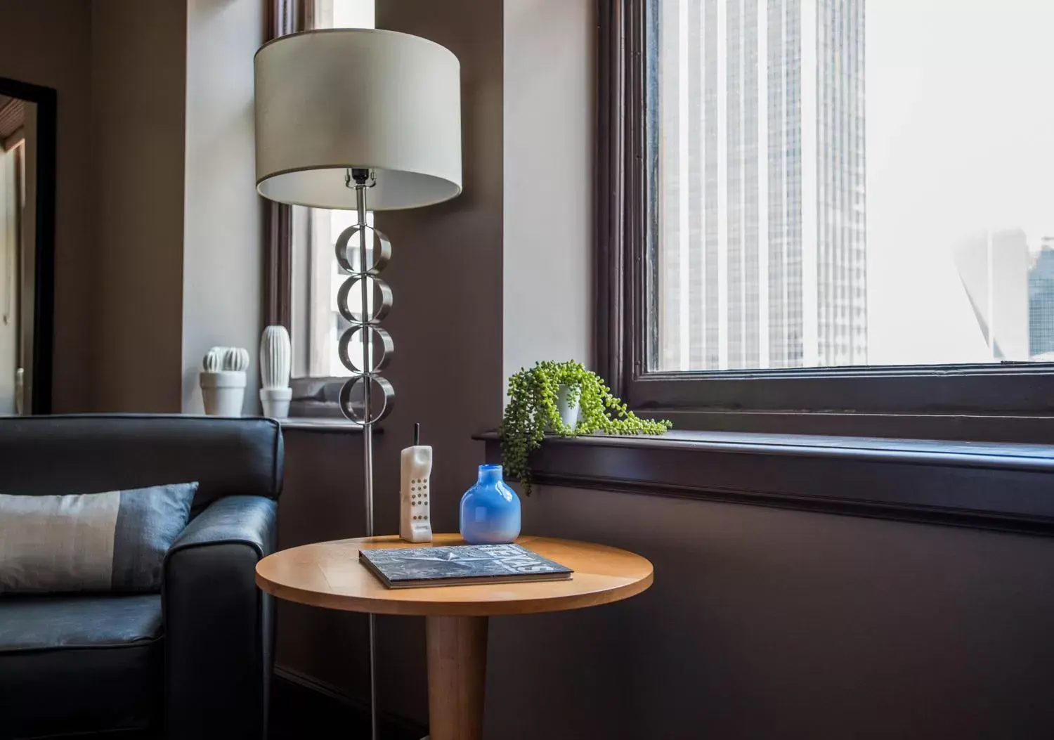 Decorative detail, Seating Area in Magnolia Hotel Downtown Dallas