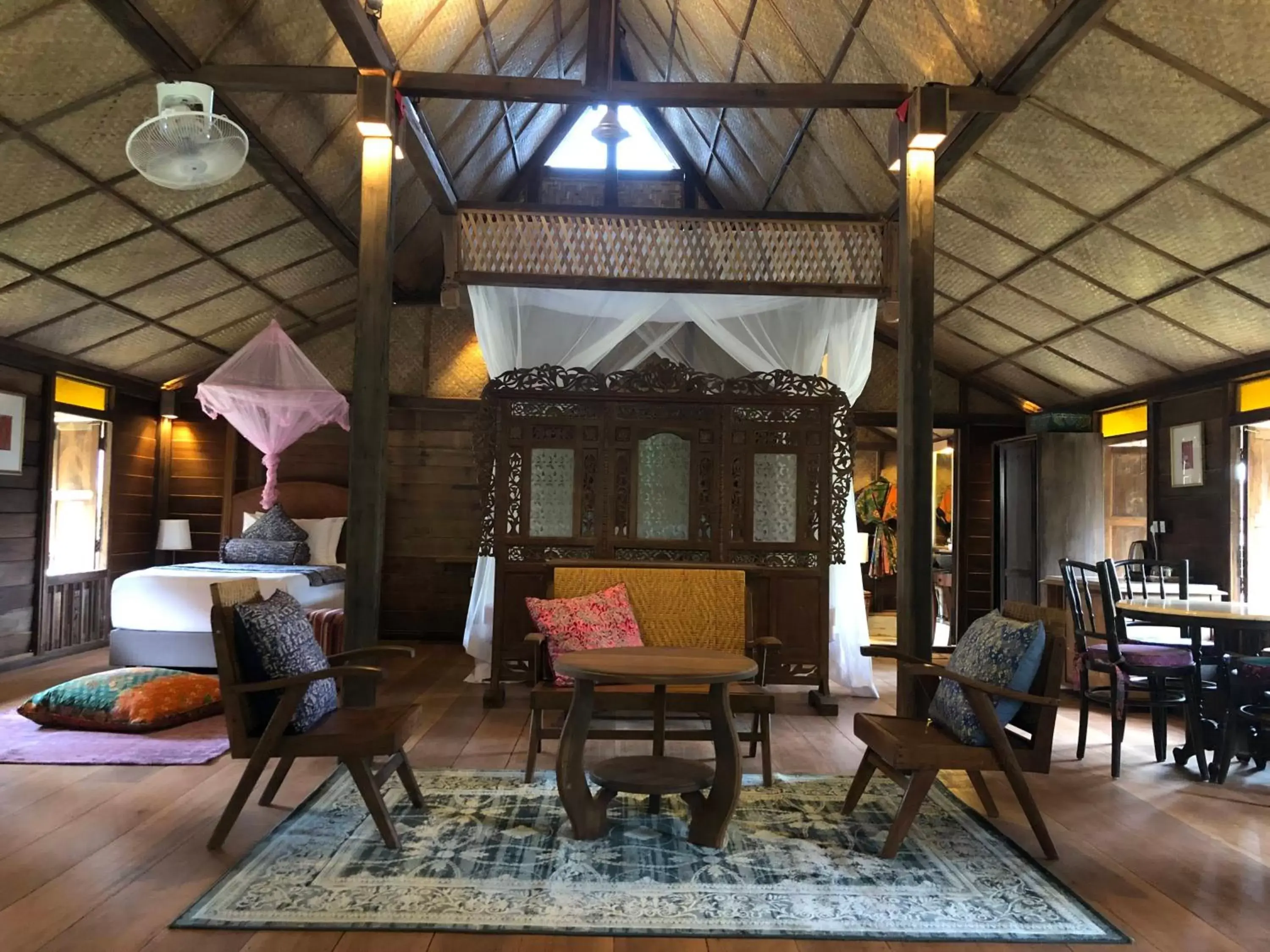 Restaurant/Places to Eat in Kunang Kunang Heritage Villas