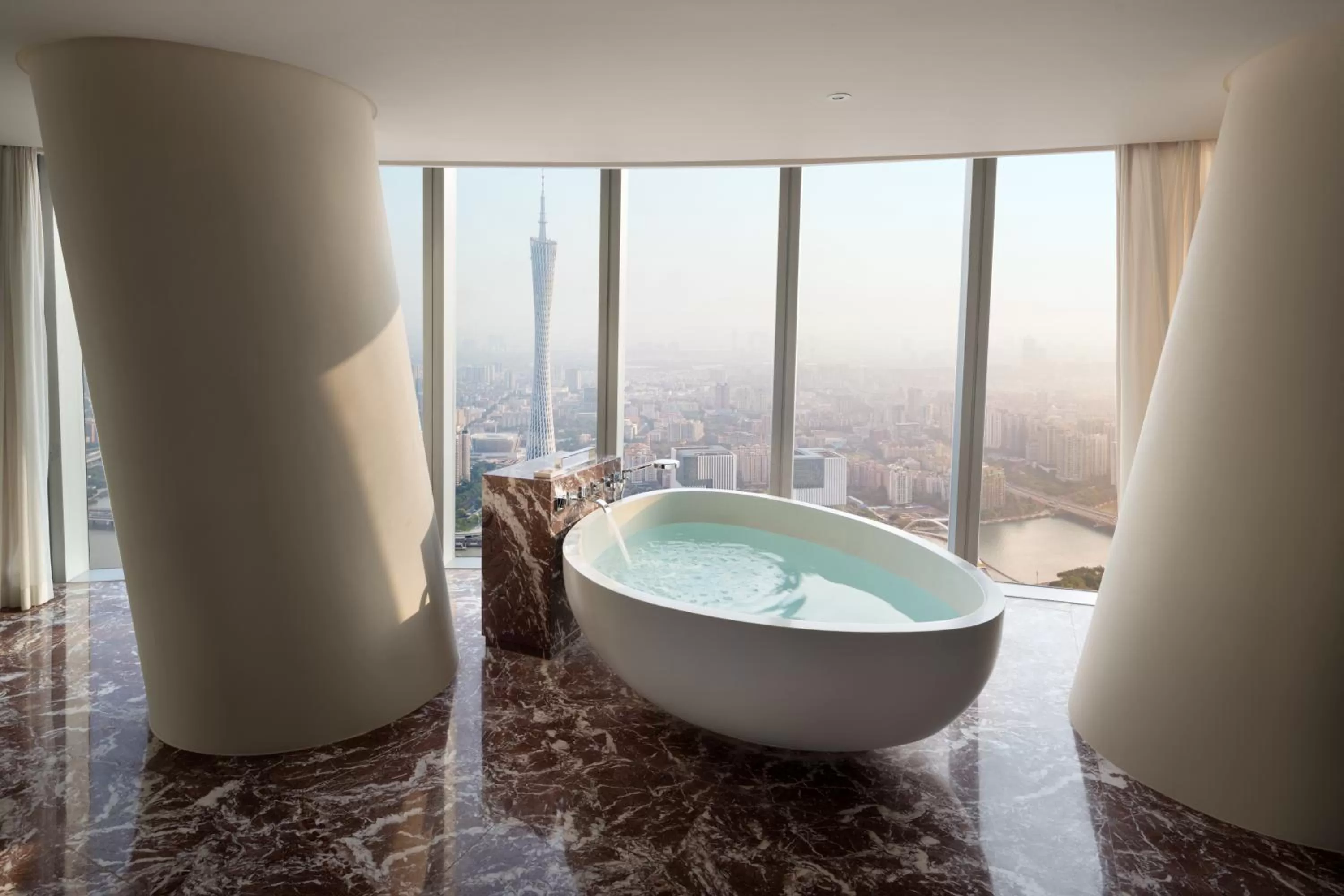 Hot Tub in Four Seasons Hotel Guangzhou