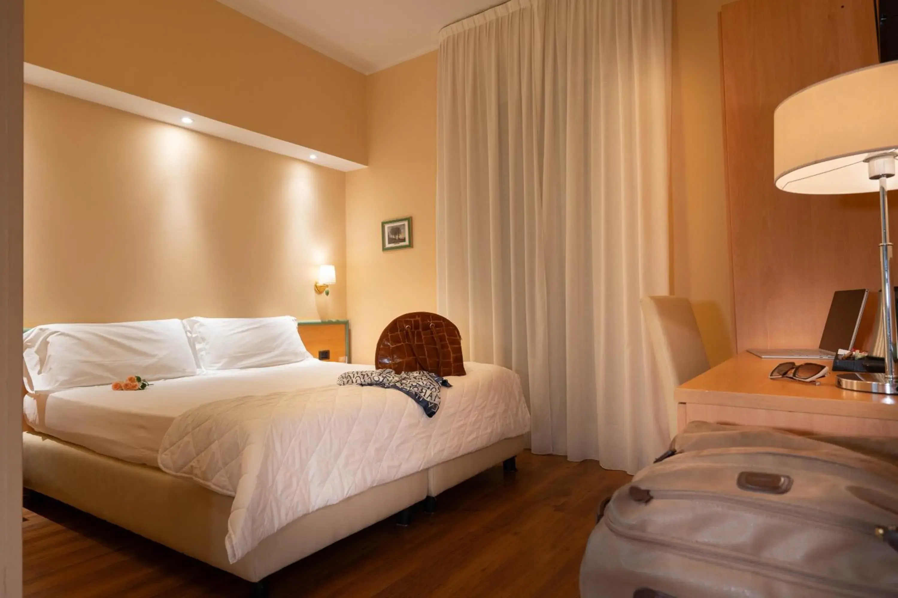 Double or Twin Room in Hotel Iris Double or Twin Room in Hotel Iris