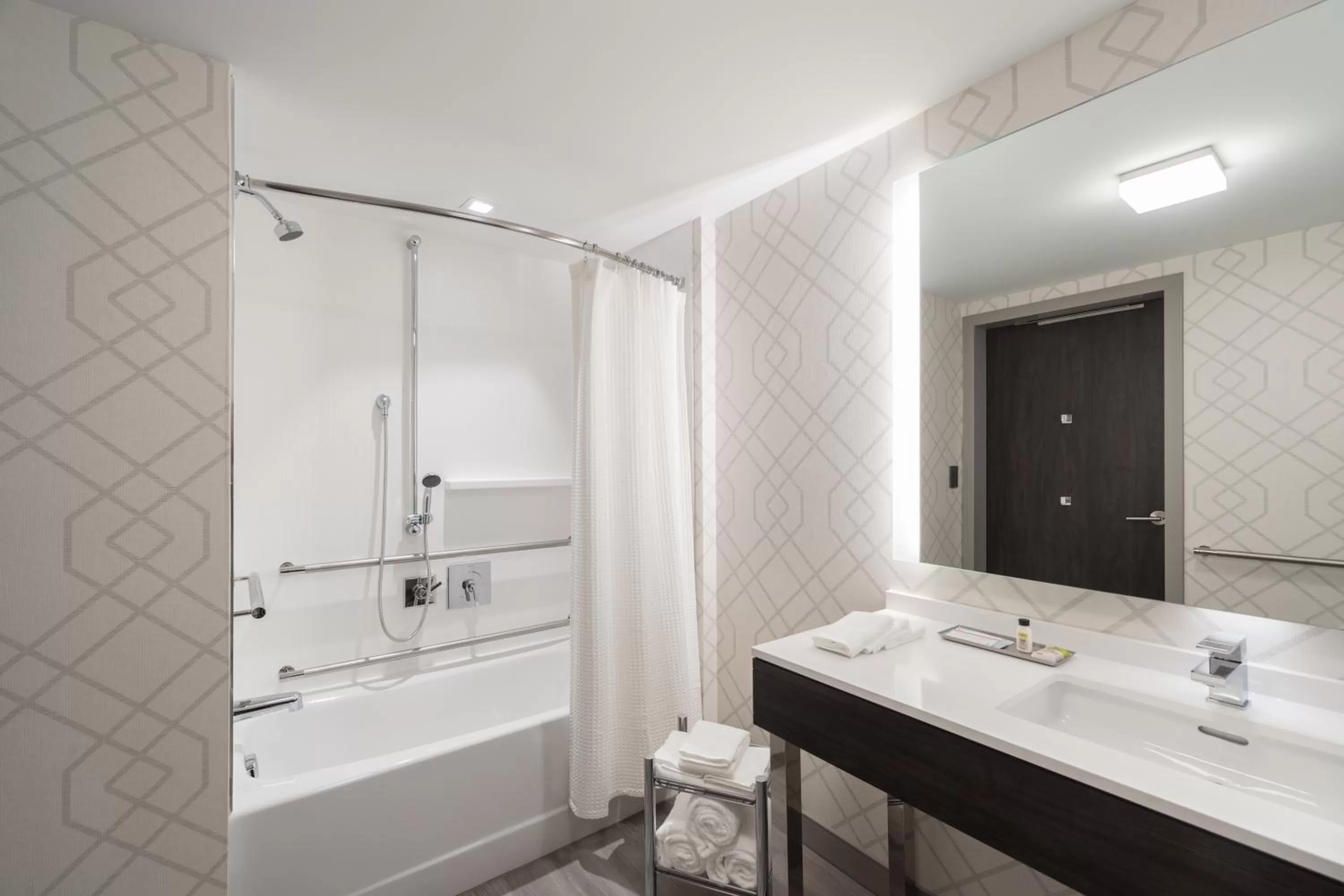 Bathroom in Holiday Inn Boston Logan Airport - Chelsea by IHG