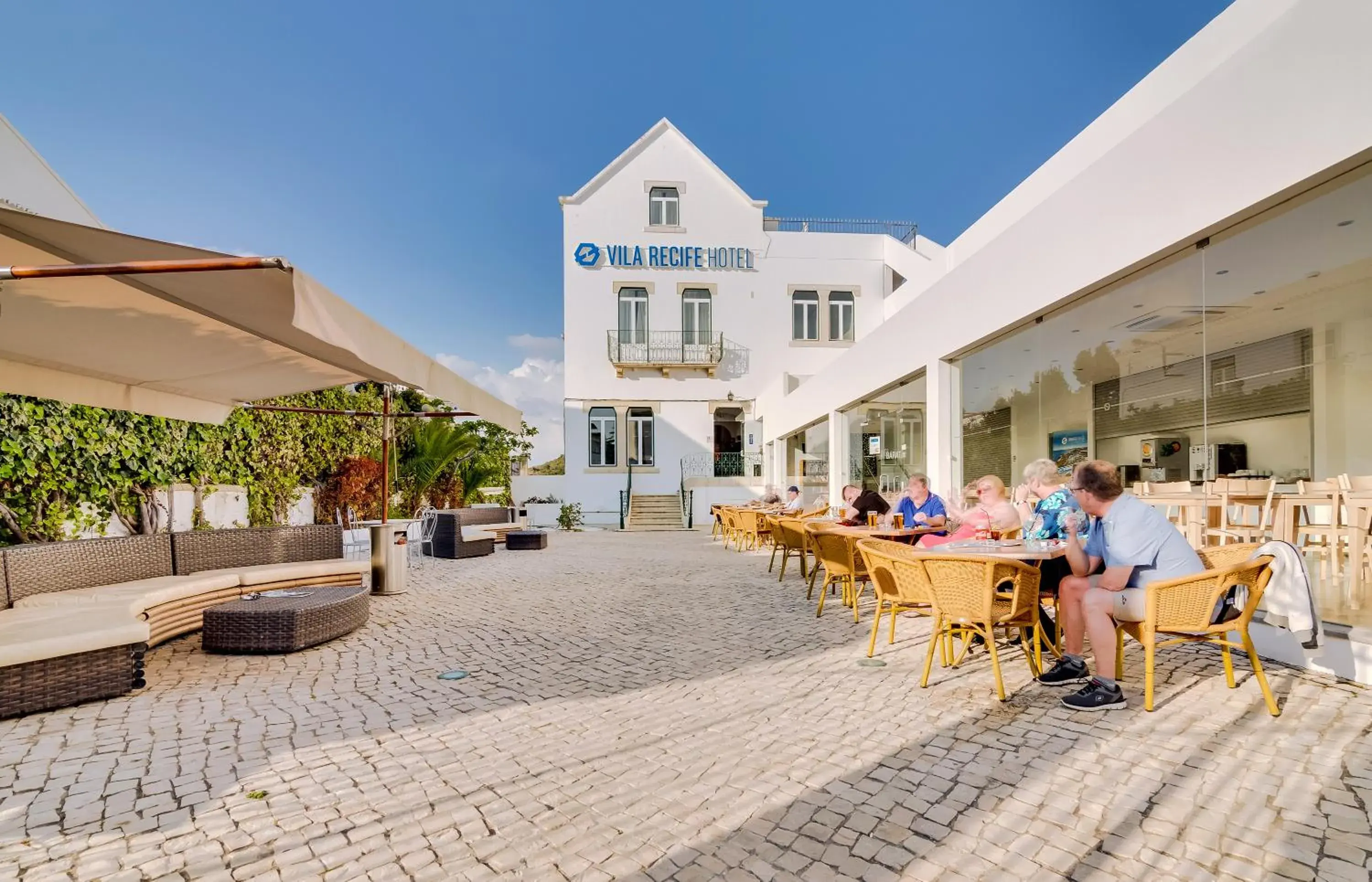 Patio in Vila Recife Hotel