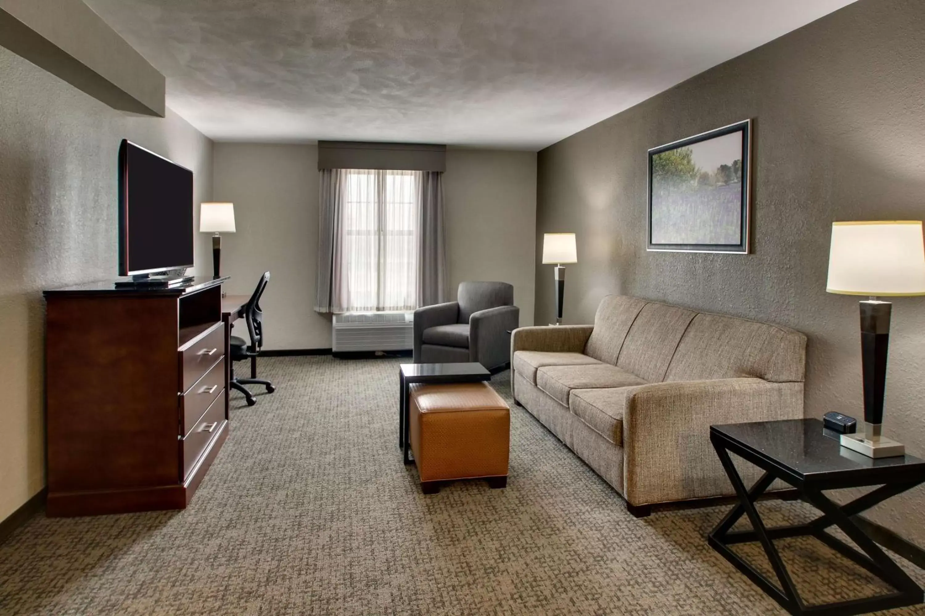 Photo of the whole room, Seating Area in Drury Inn & Suites San Antonio Northwest Medical Center