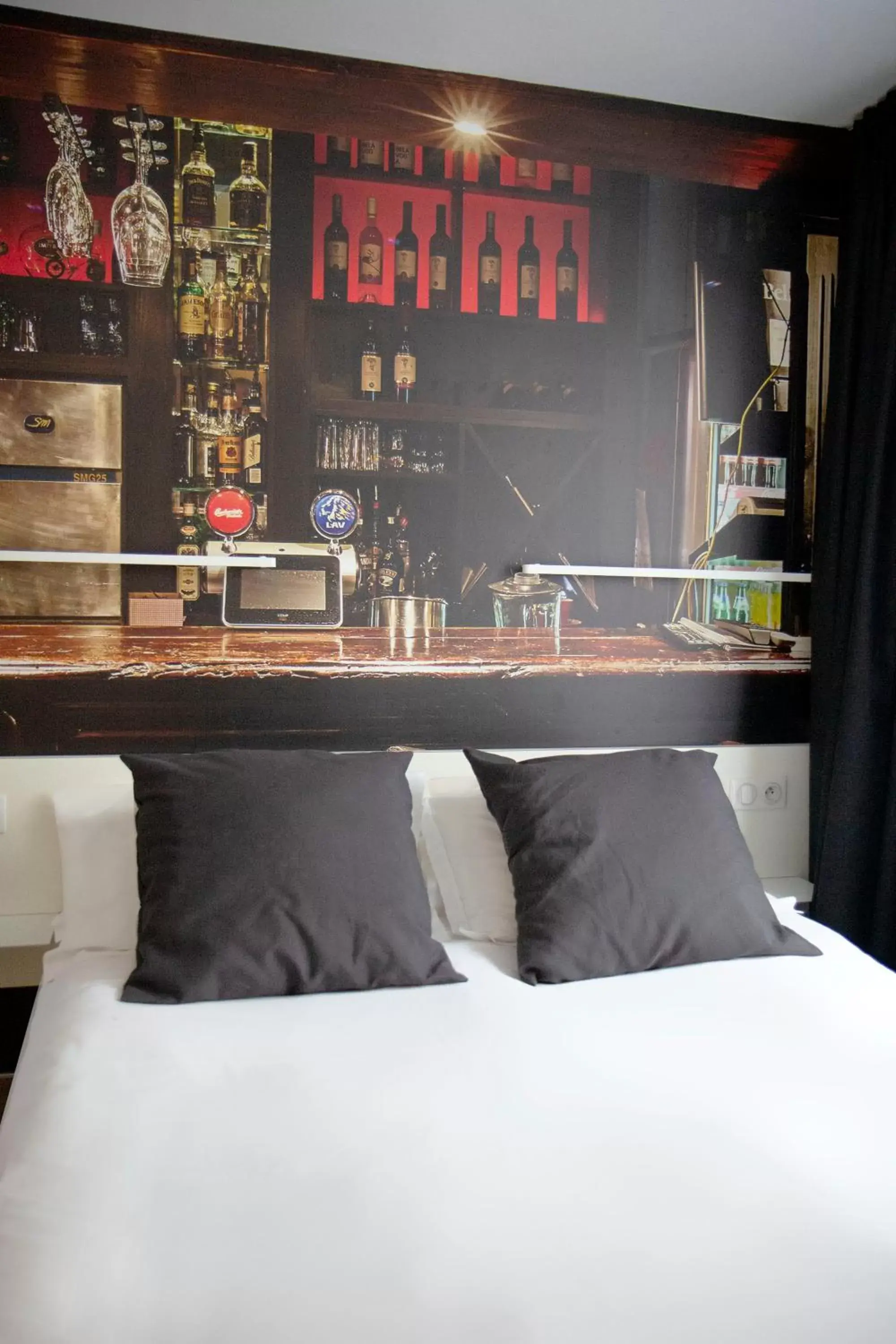 Bedroom, Bed in Best Western Hotel Le Montparnasse