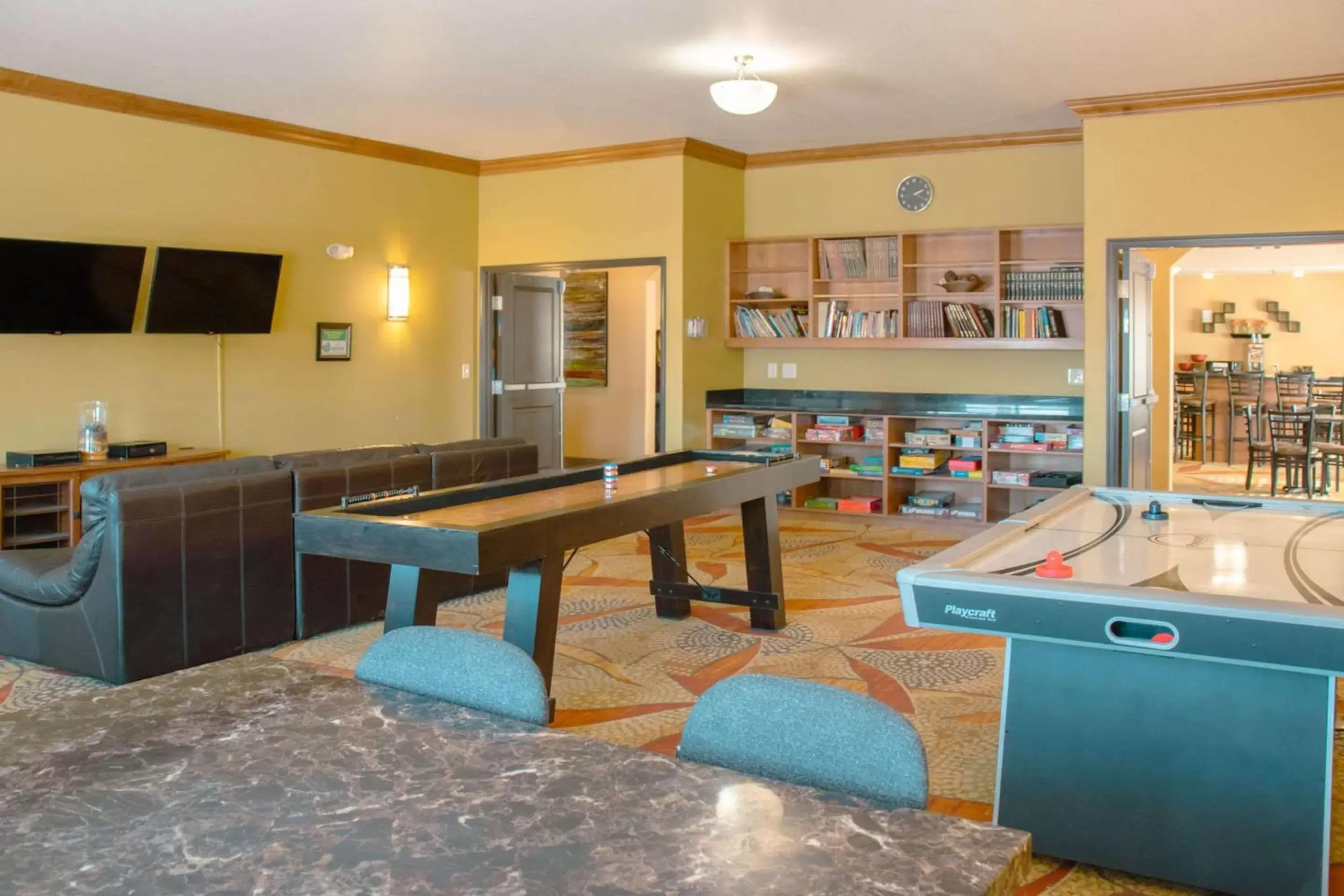 Other, Billiards in Expressway Suites of Grand Forks