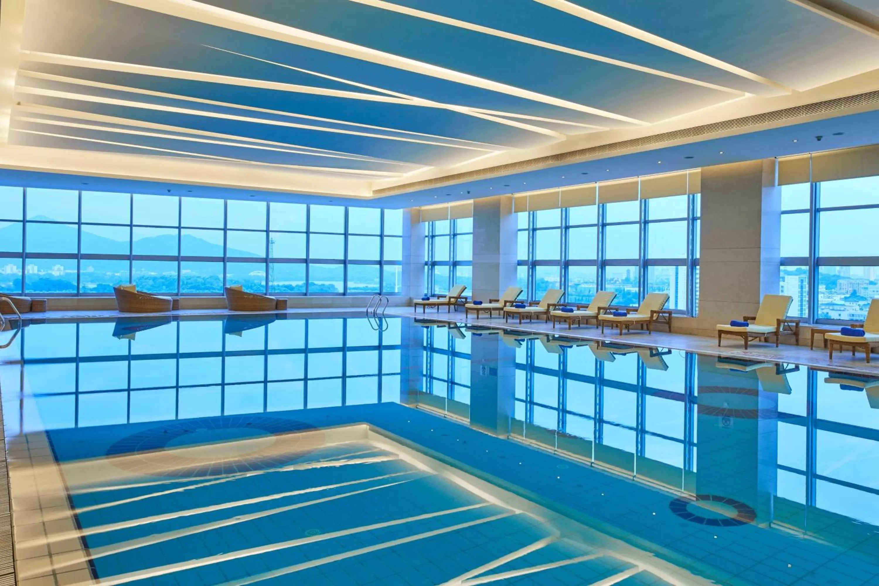 Swimming pool in The Westin Nanjing Xuanwu Lake