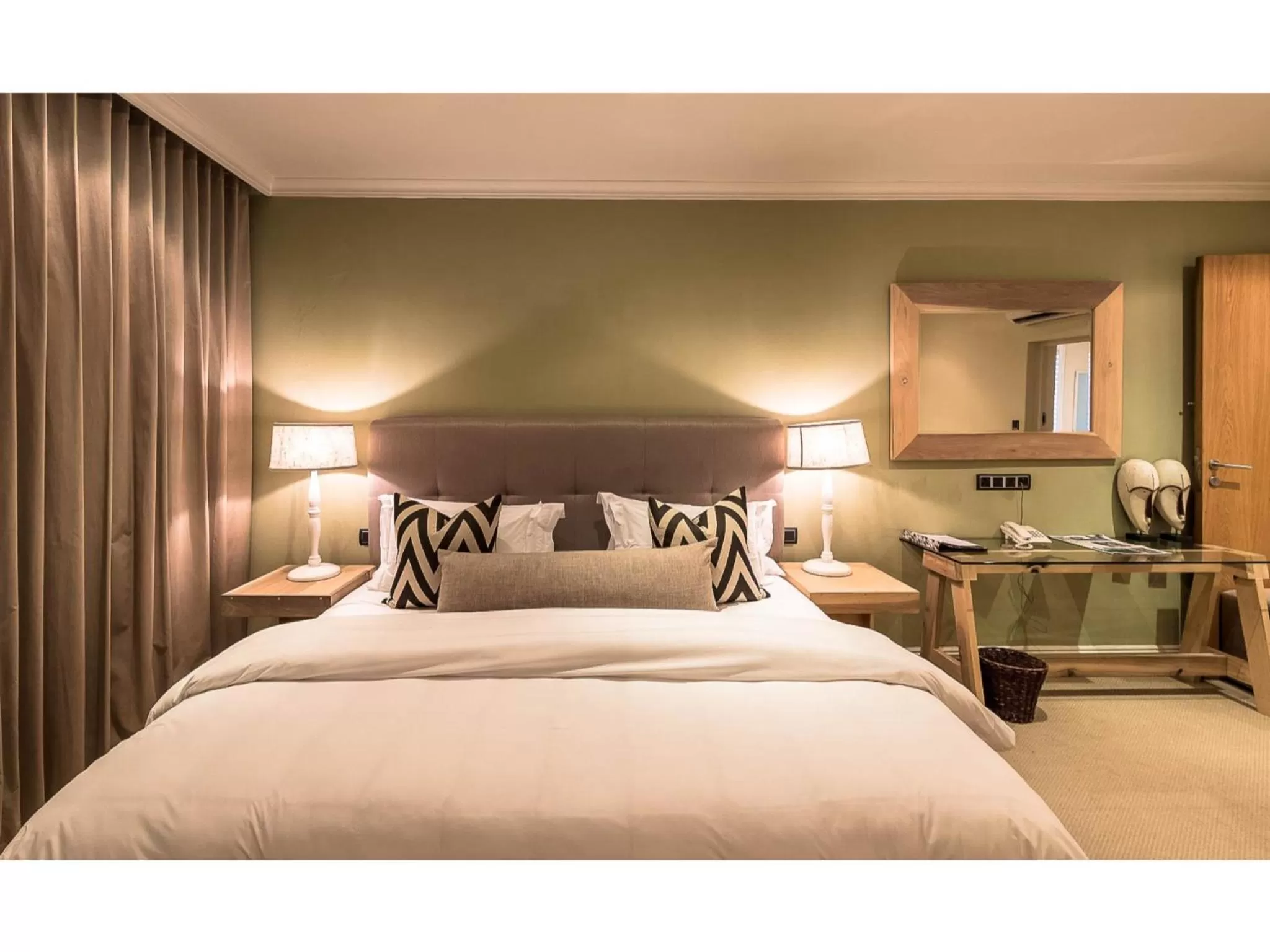 Bedroom, Bed in Sugar Hotel