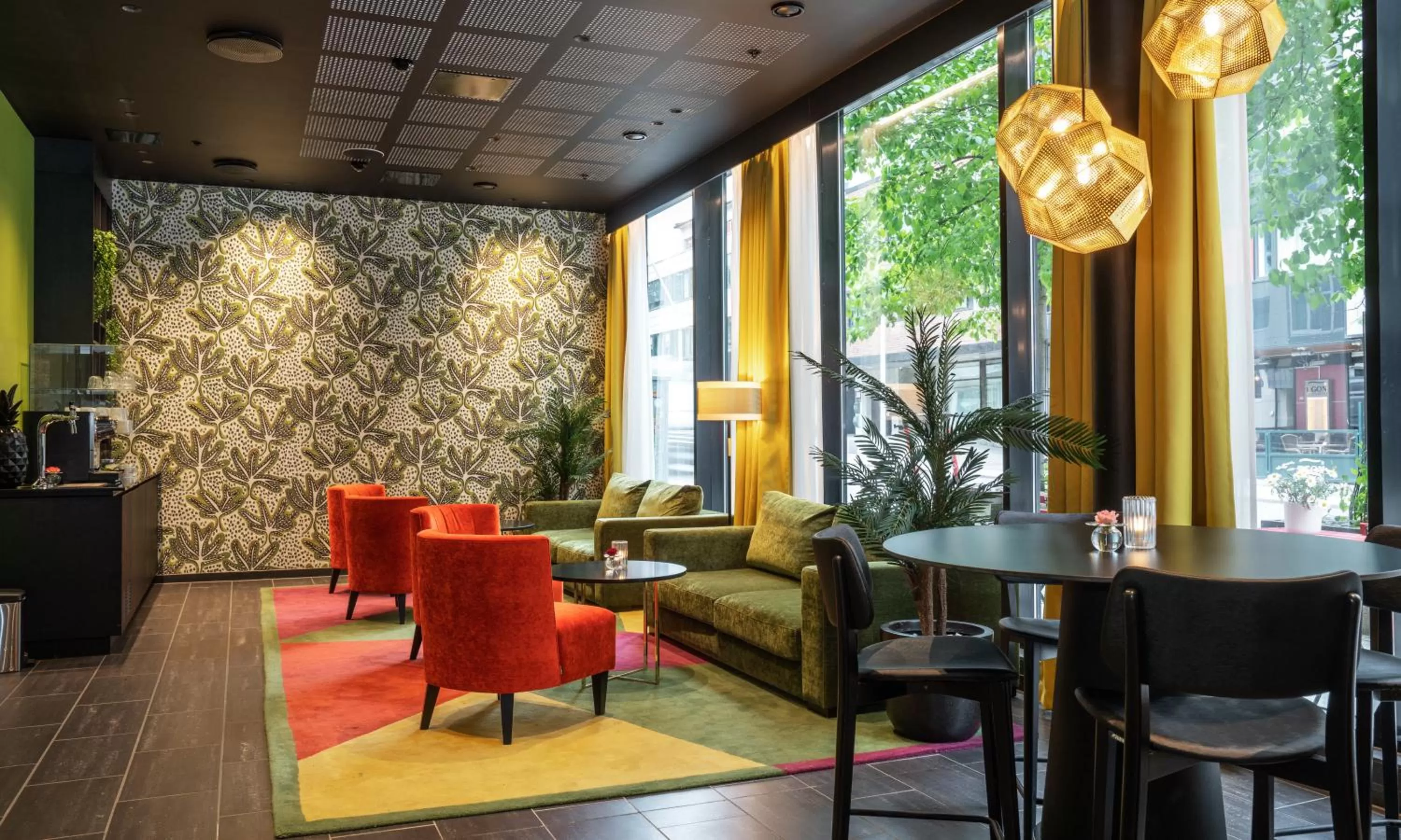 Lounge or bar in Thon Hotel Tromsø