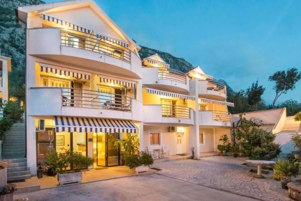 Property Building in Apartment Kotor