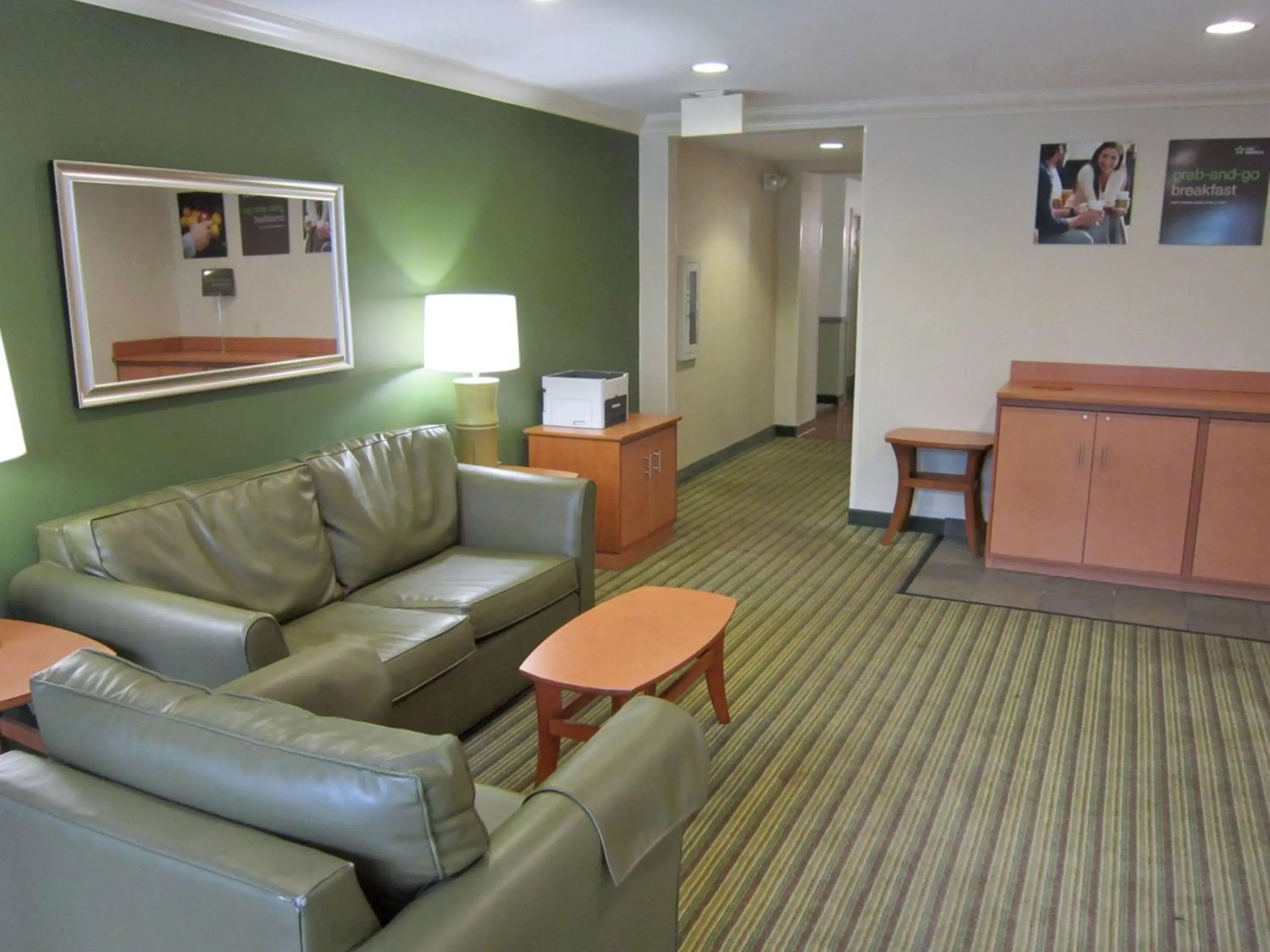 Lobby or reception, Seating Area in Extended Stay America Suites - Fort Lauderdale - Cypress Creek - NW 6th Way